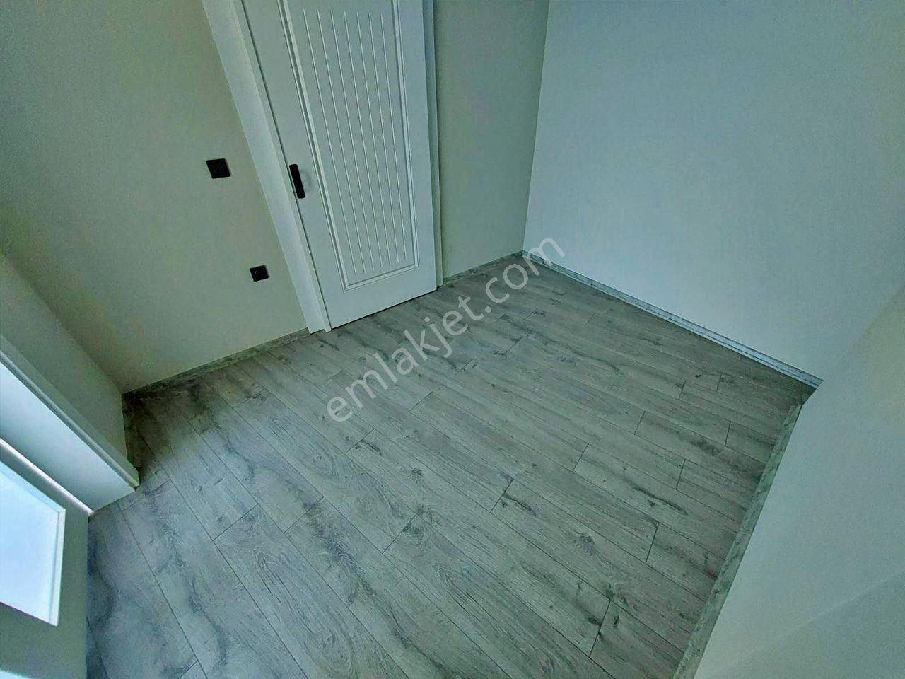 Uytundan Zeytinlide Cam Balkonlu Kapalı Mutfak Satılık 1+1 - Görsel 23