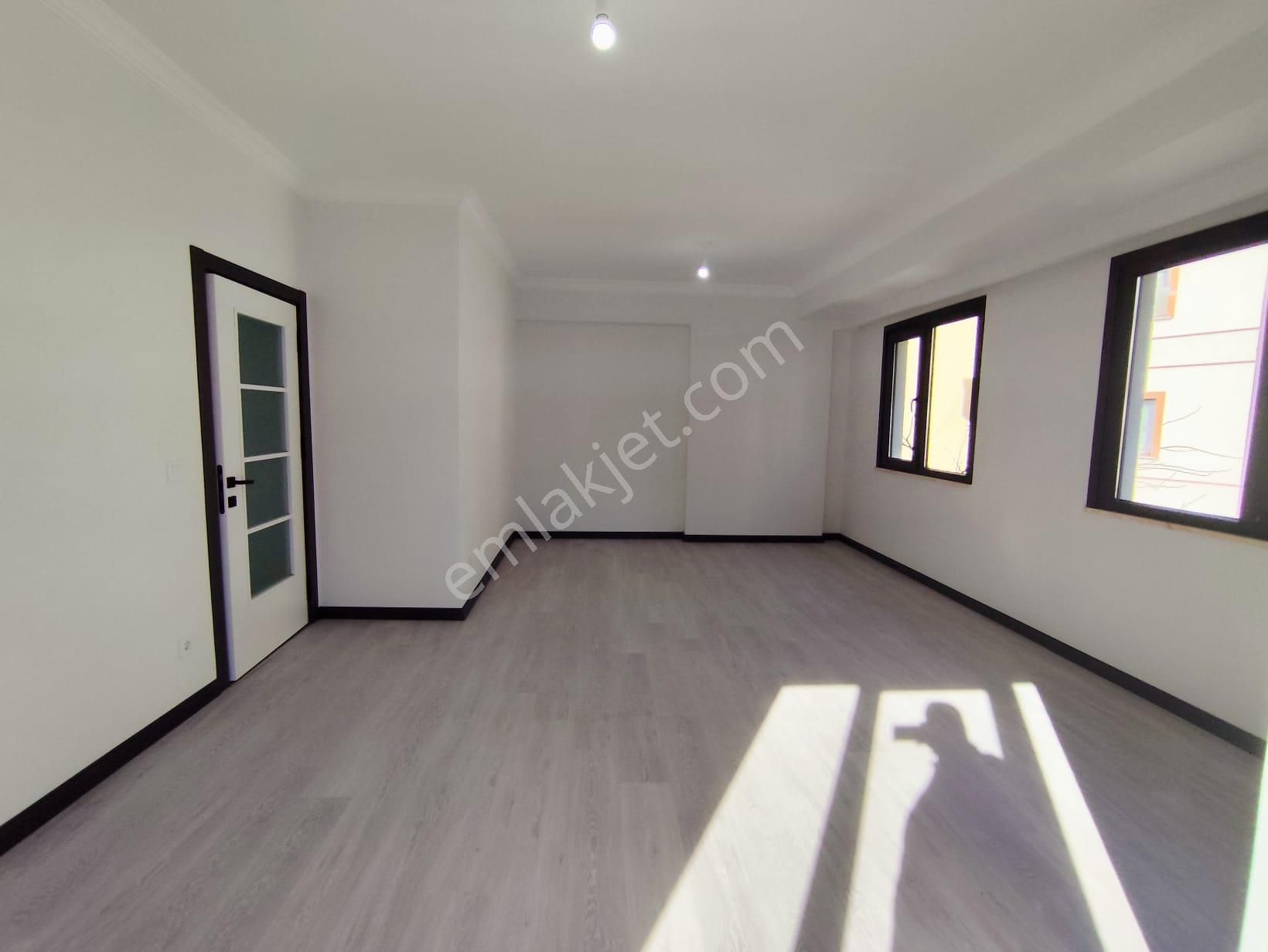 Mertcan Dan Adnan Kahveci Metroya Yürüme Teraslı 3+2 Dubleks Daire - Görsel 2