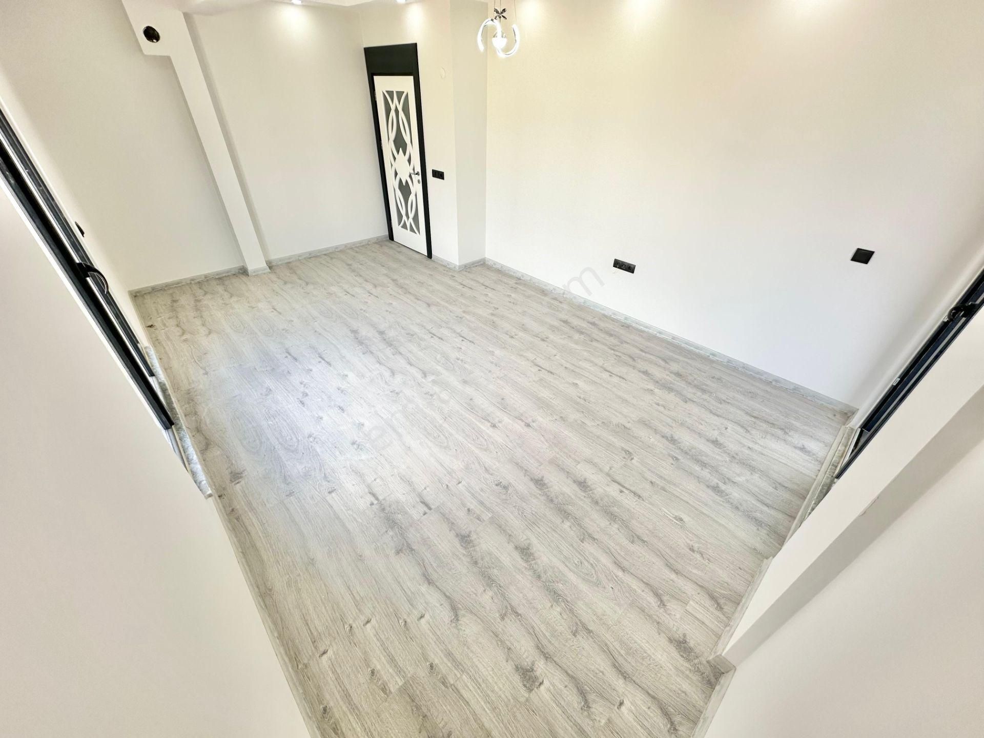 ⭐ay Emlak'tan⭐akçay'da Ön Cephe Arakat Kapalı Otoparklı Ebeveyn Banyolu Satılık 2+1 Lüks Daire - Görsel 13