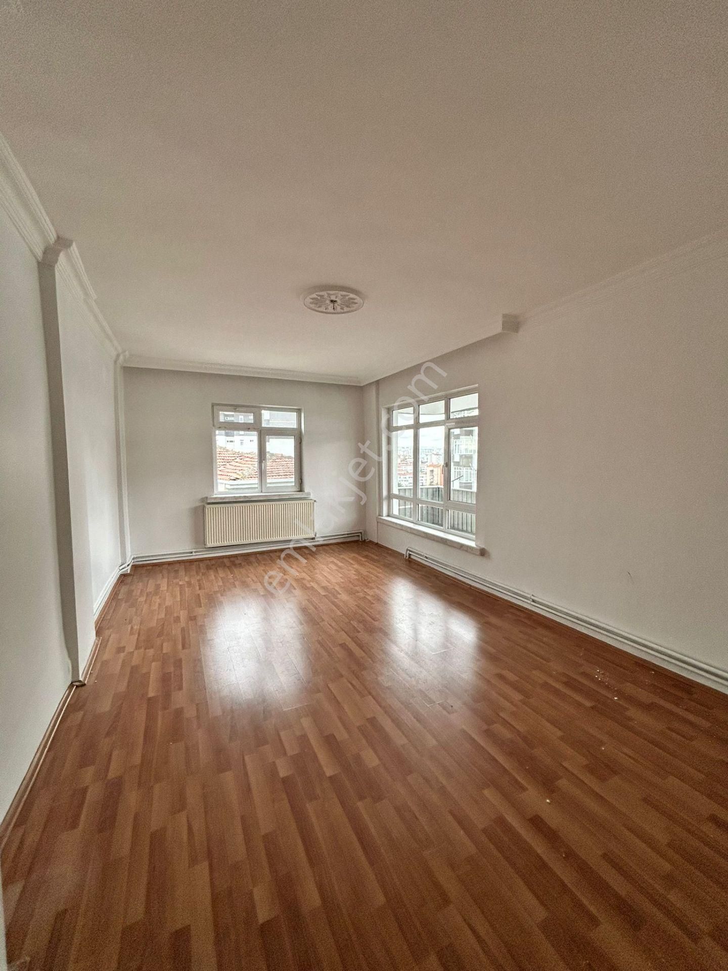 Polat Live Emlak’tan | Batıkent Kentkoop’ta 110 M² Net 3+1 Kiralık Daire - Görsel 2