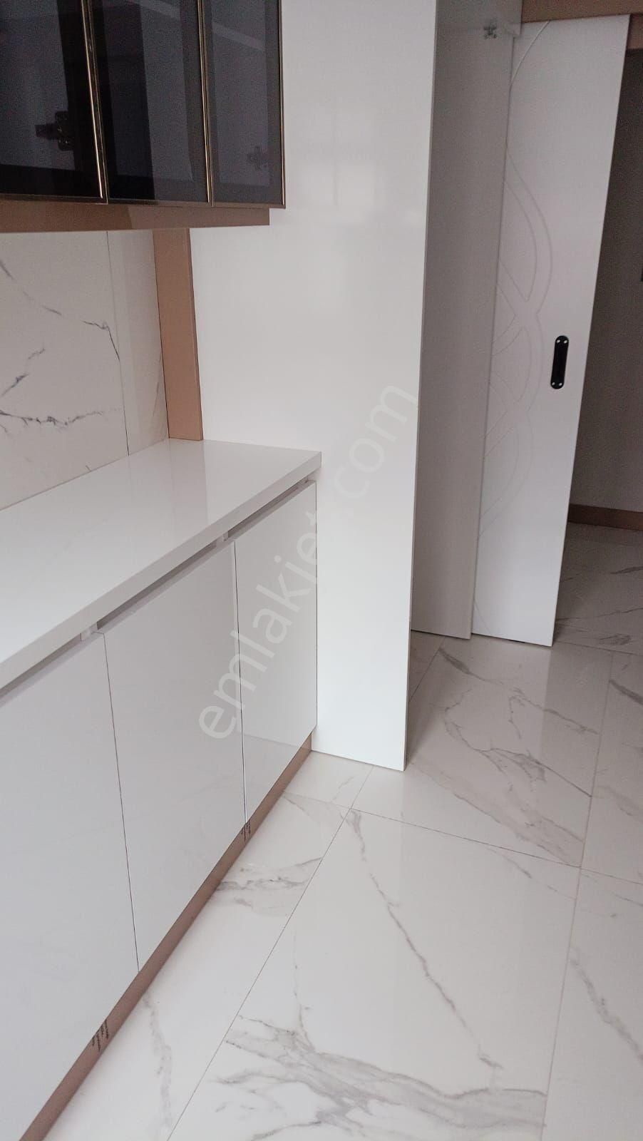 Full Yapılı*3+1*iskanlı*115 M²*krediye Uygun*çift Balkon*çift Cephe - Görsel 4