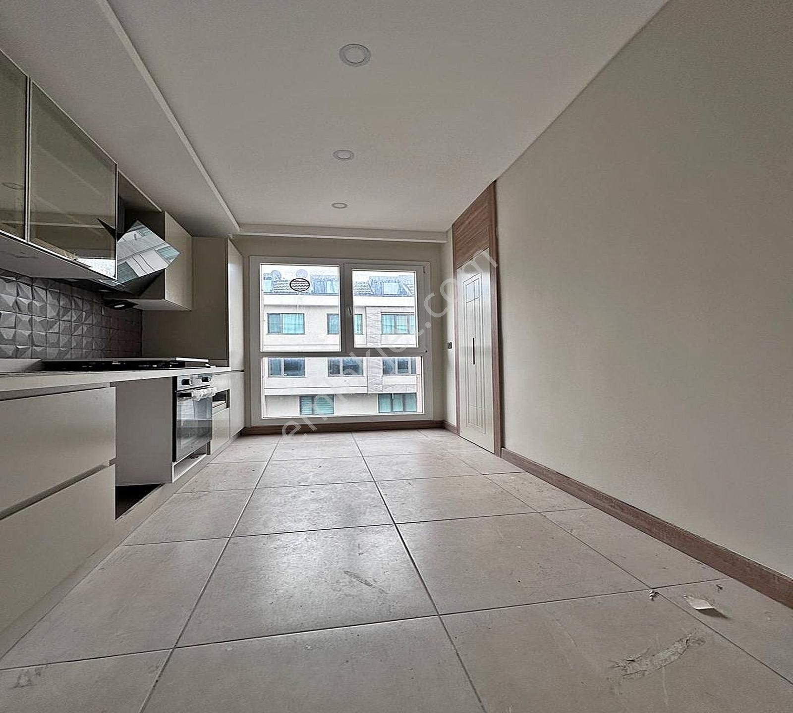 Beylikdüzü West Marina'ya Komşu Site İçerisi'nde Geniş 3+1 Daire - Görsel 5