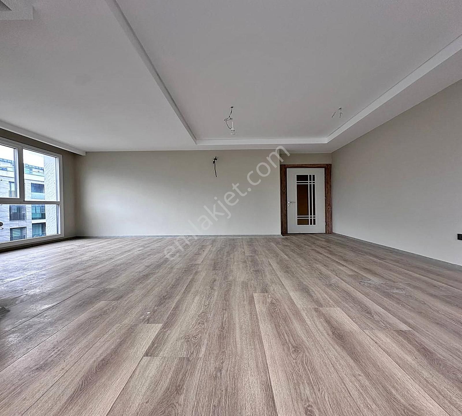 Beylikdüzü West Marina'ya Komşu Site İçerisi'nde Geniş 3+1 Daire - Görsel 18