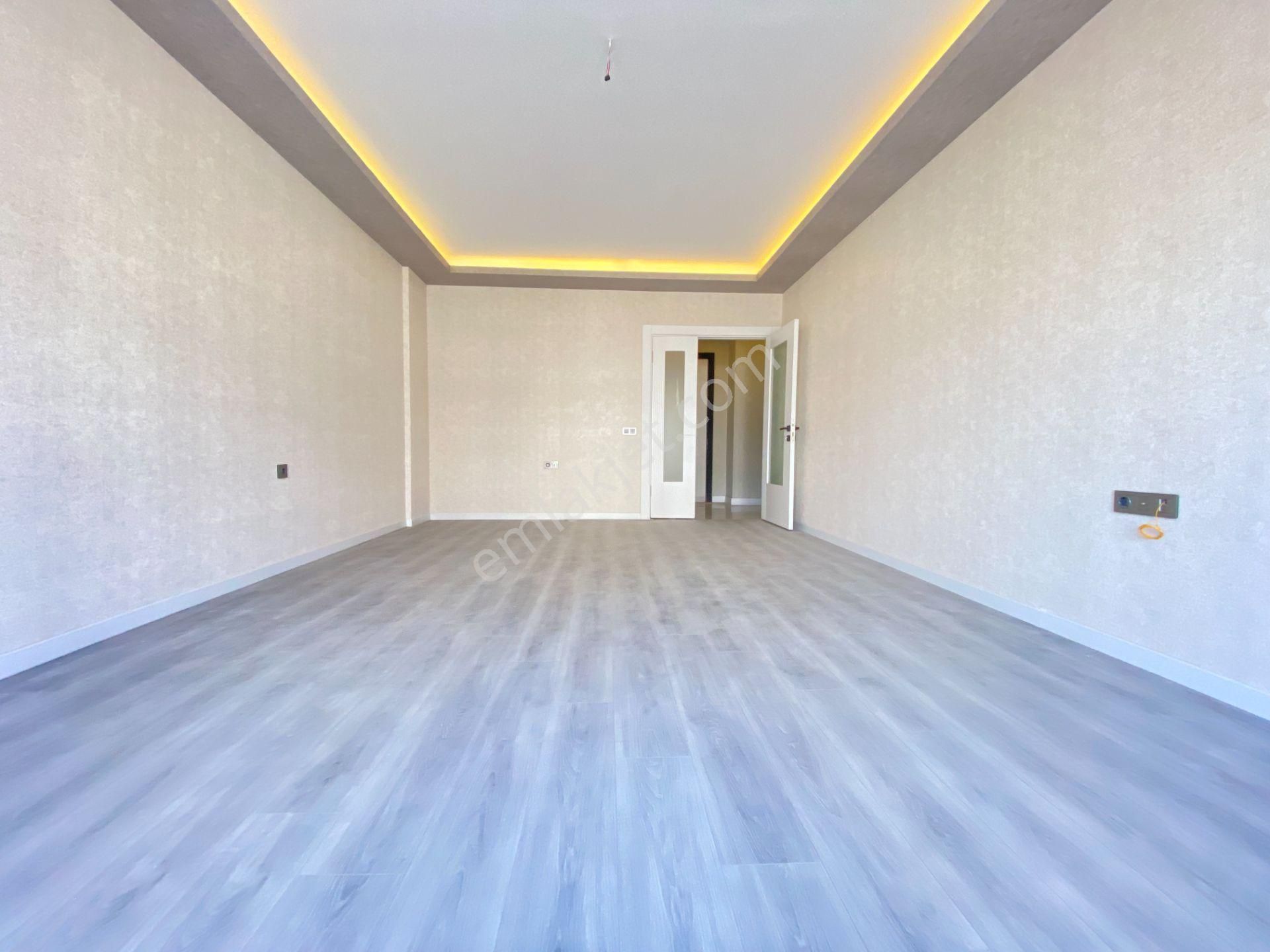 Gökçe Emlak'tan Sarayda Tam Merkezde Sıfır Ultralüx Daire - Görsel 4