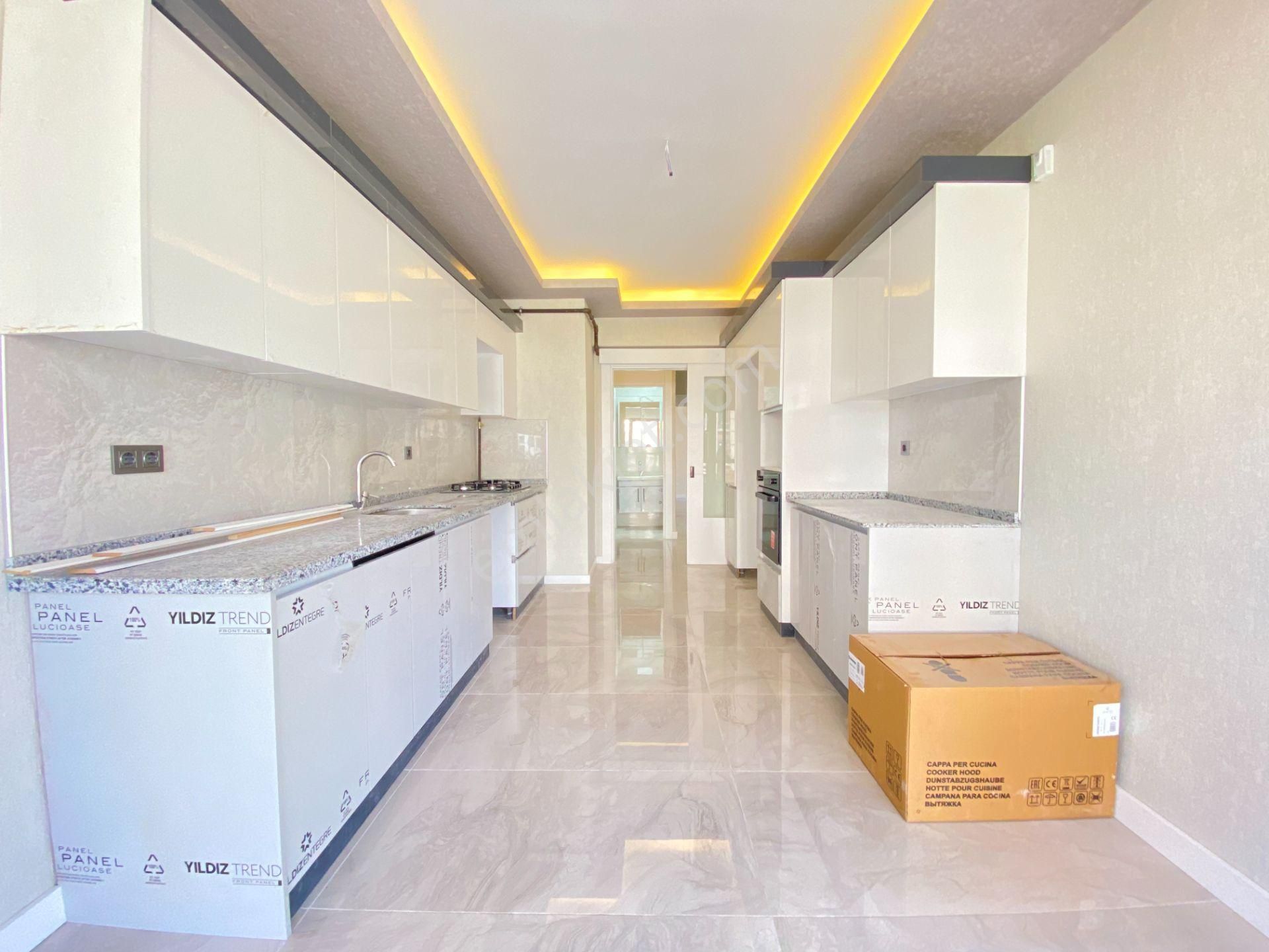 Gökçe Emlak'tan Sarayda Tam Merkezde Sıfır Ultralüx Daire - Görsel 6