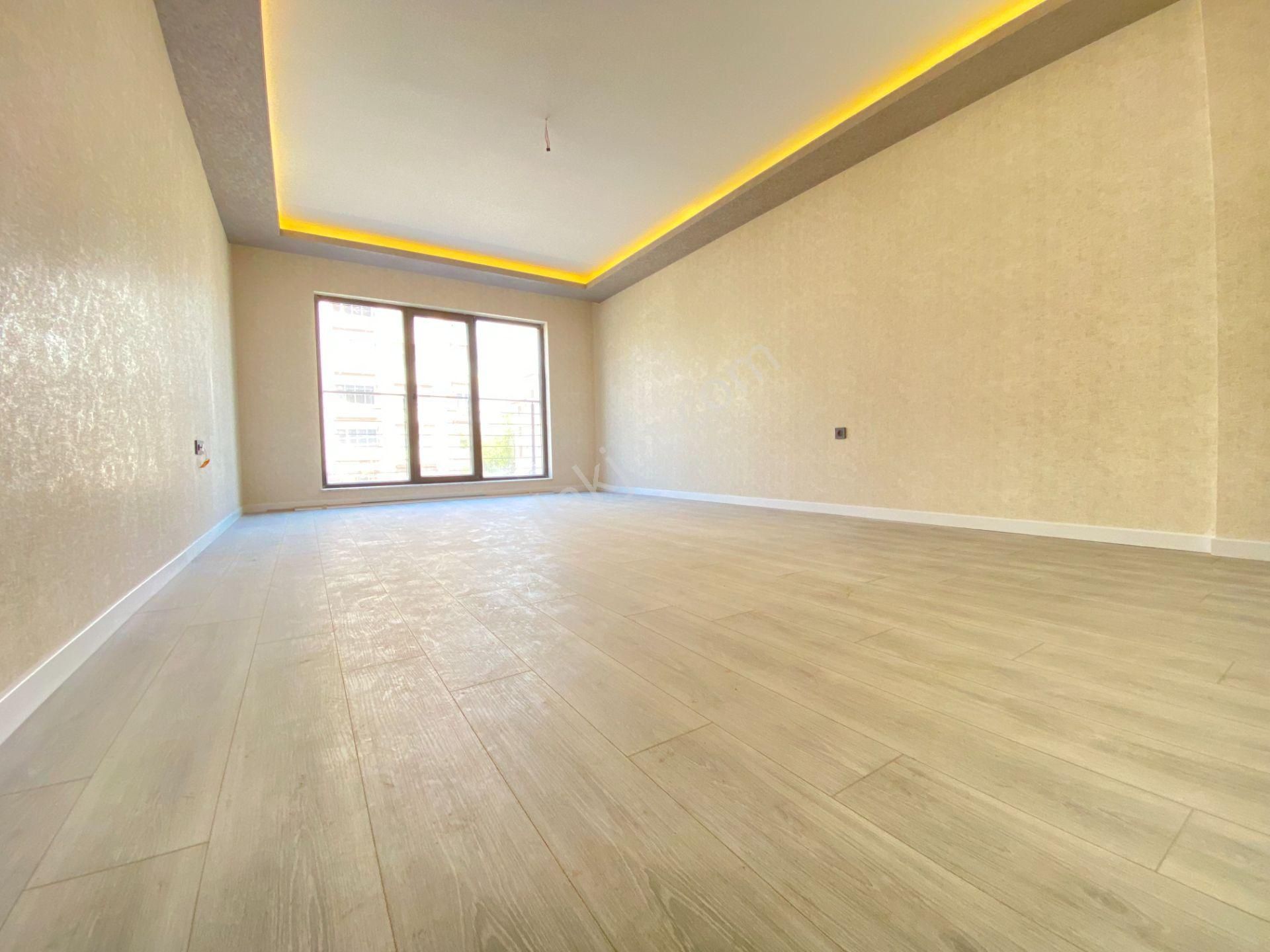 Gökçe Emlak'tan Sarayda Tam Merkezde Sıfır Ultralüx Daire - Görsel 2