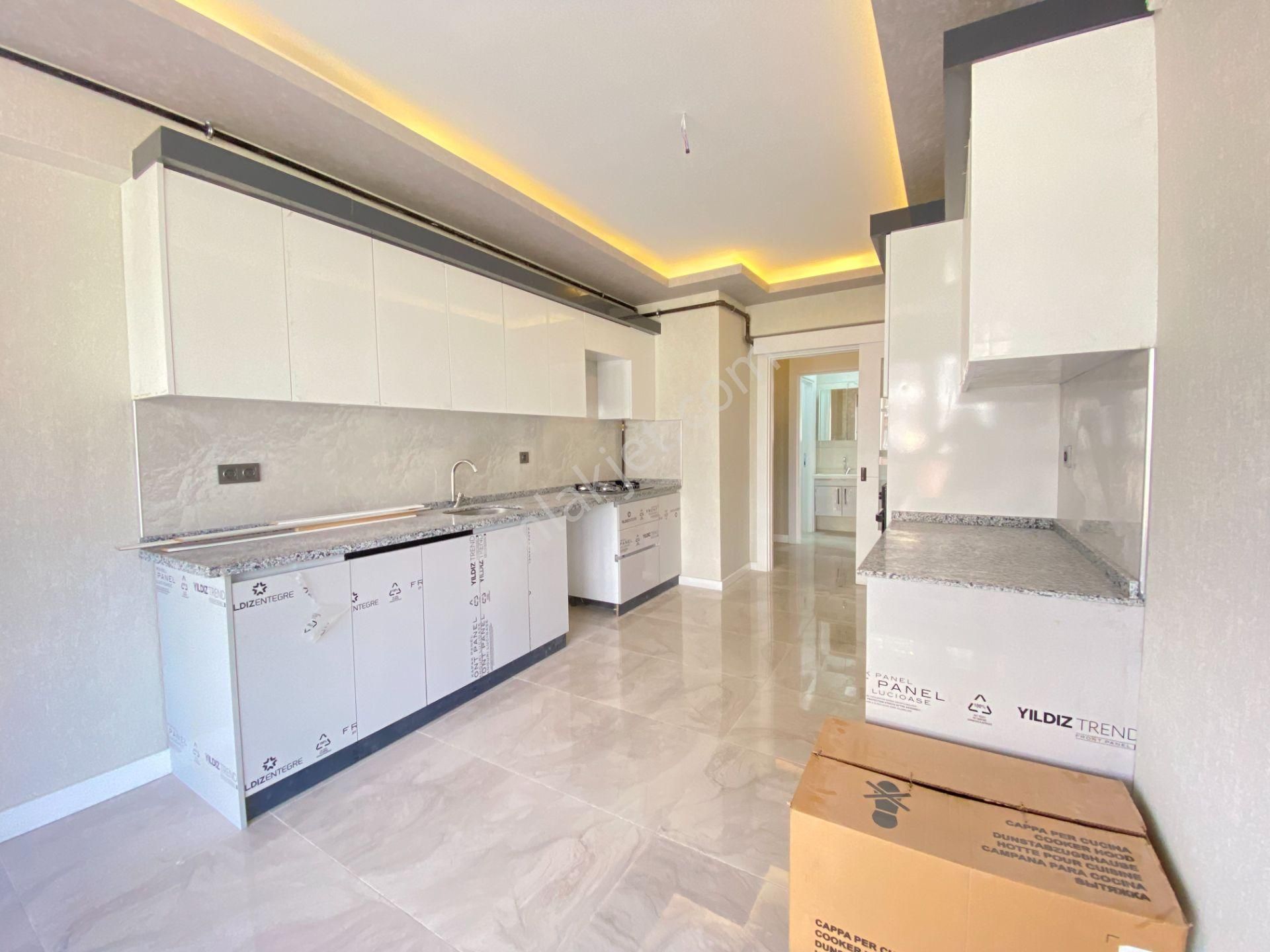 Gökçe Emlak'tan Sarayda Tam Merkezde Sıfır Ultralüx Daire - Görsel 7