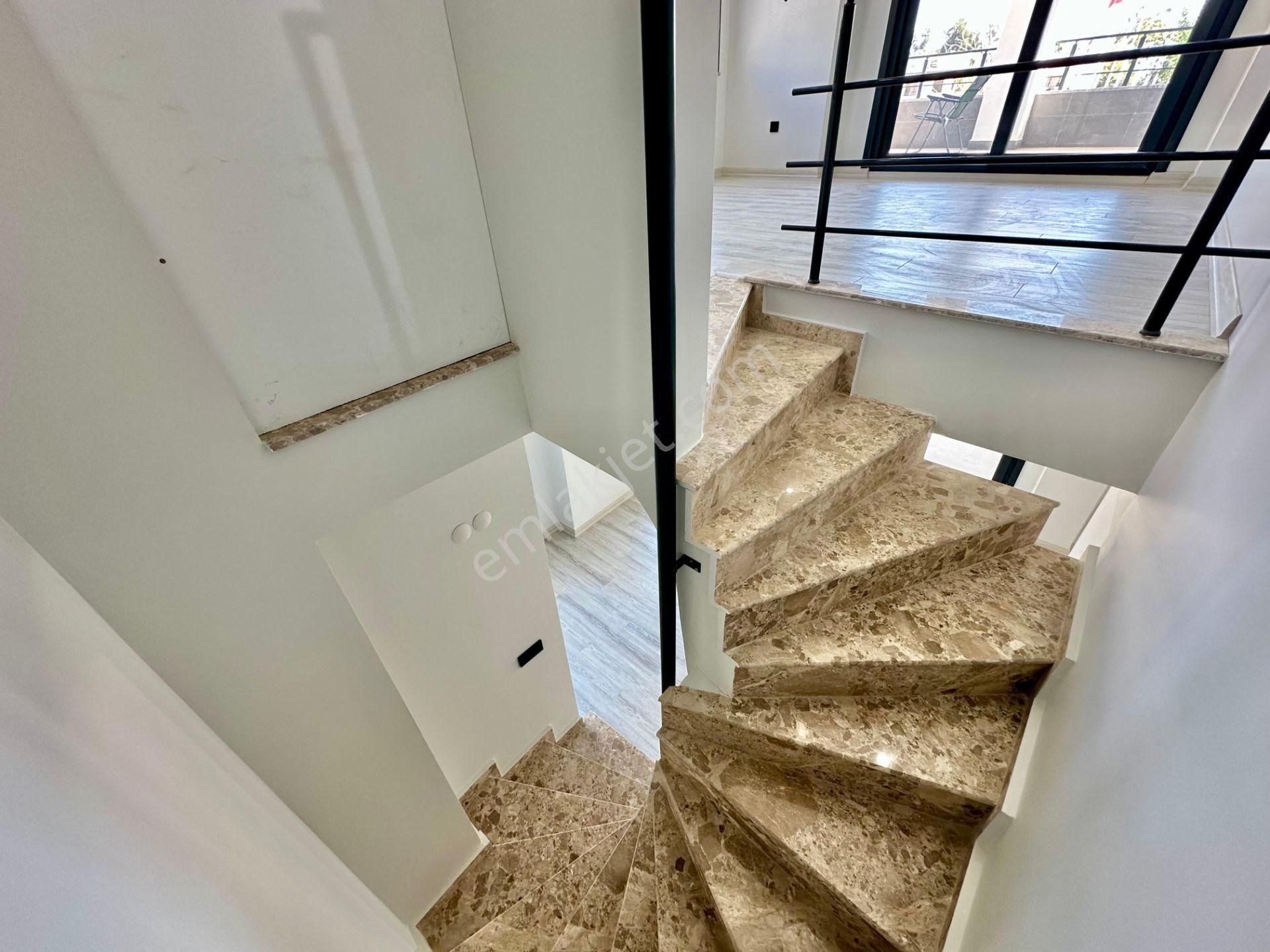 ✨akçay Ay Emlaktan✨altınoluk'ta Denize 100 Mt Kazdağları Eteklerinde Satılık 3+1 Lüks Dubleks Daire - Görsel 17