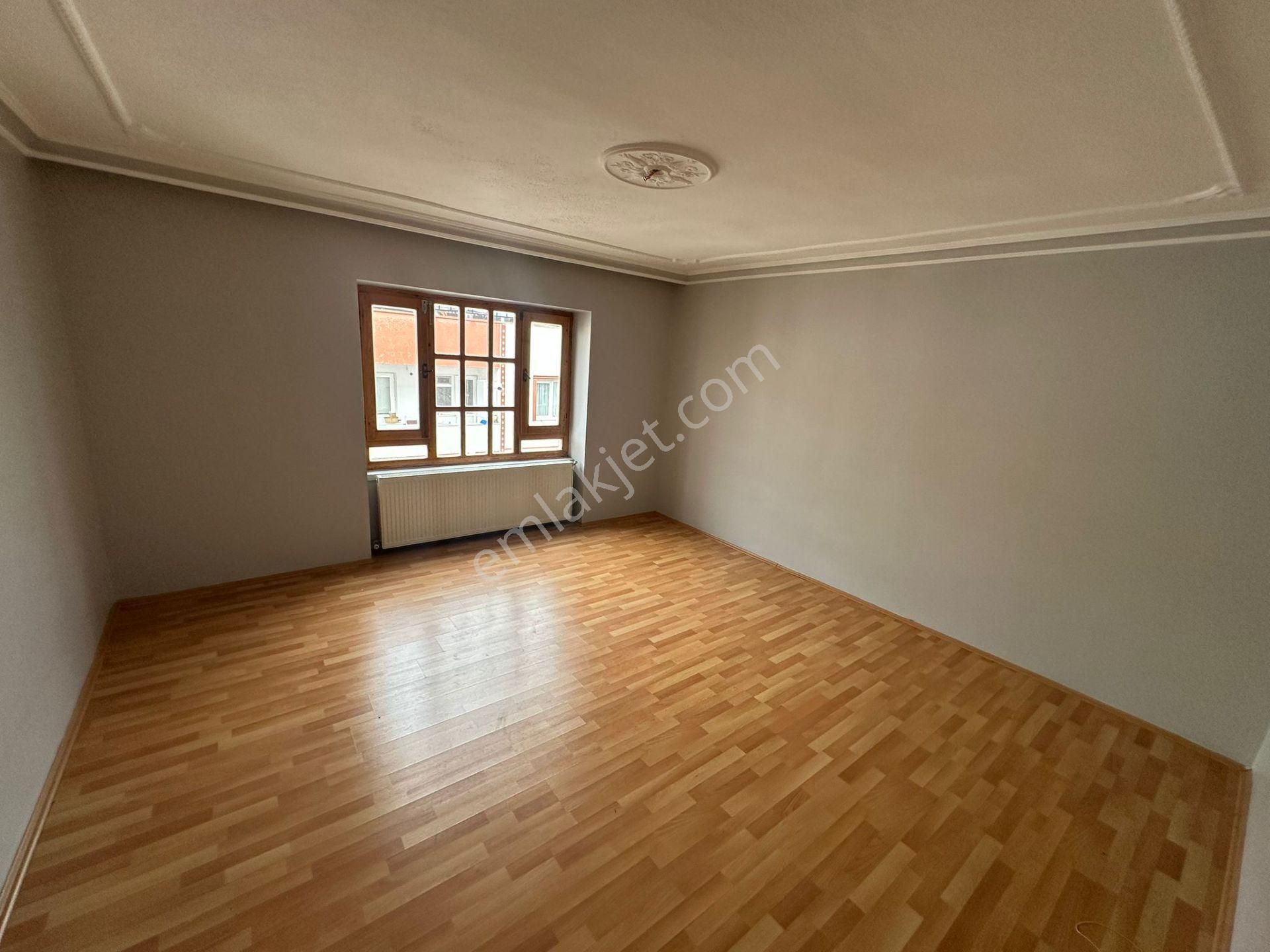 Water Hause Gayrimenkul' Den Mareşal Çakmak Mahallesin'de Satılık Daire