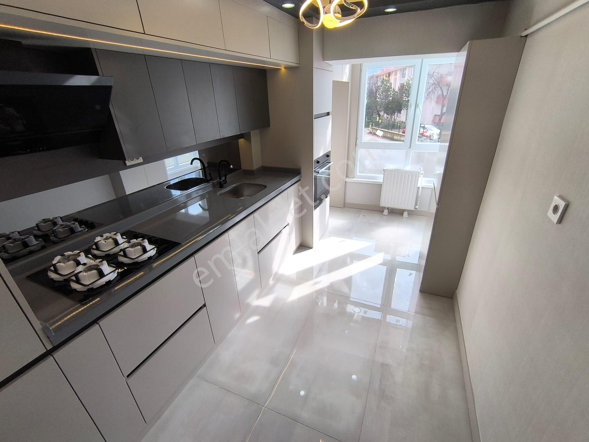 Sincan Ahievran Mah Öncephe 1.arakat Salonbagımsız Satılık Daire - Görsel 3