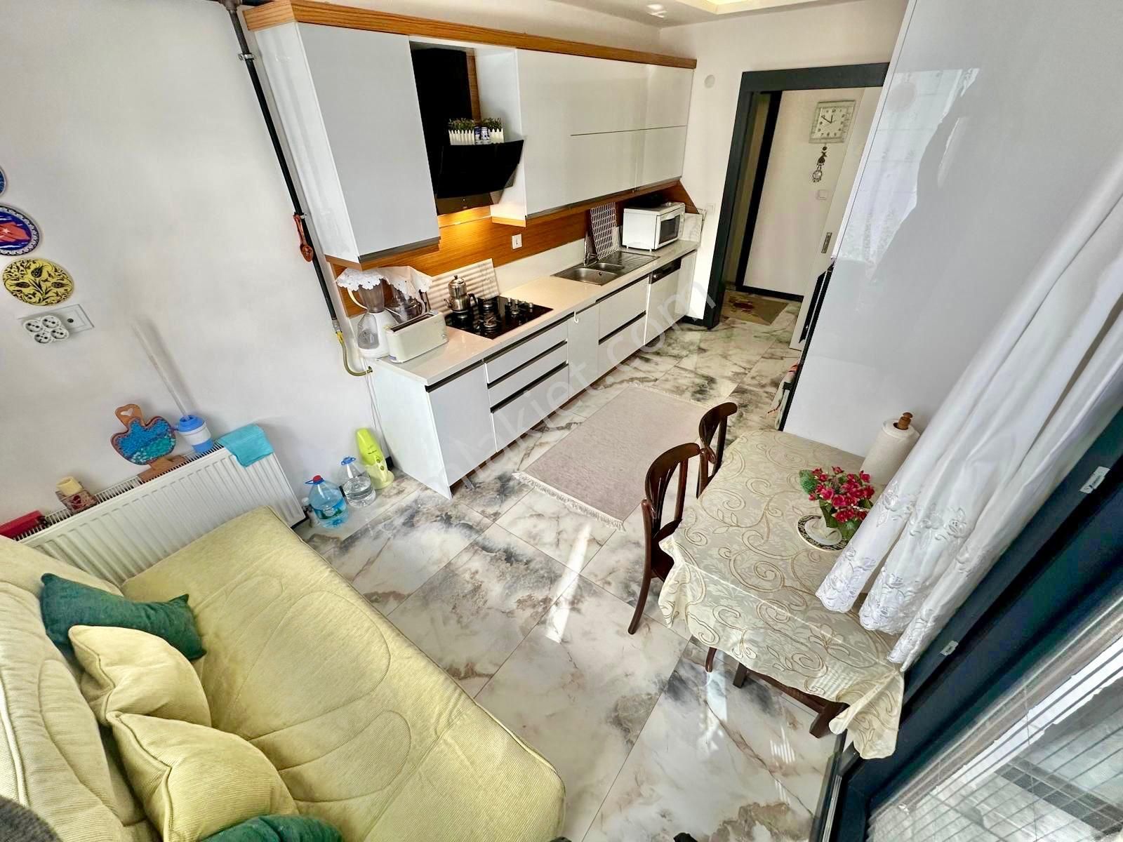 ꧁akçay Ay Emlaktan꧂doktorlar Sitesine Yakın Ayrı Mutfak Kombili Ultra Lüx Satılık 2+1 Daire - Görsel 5