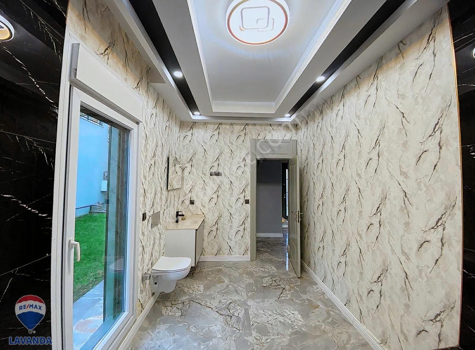 Remax Lavanda'dan Gülpinarda Site İçinde Kiralık Lüks 5+2 Villa - Görsel 6