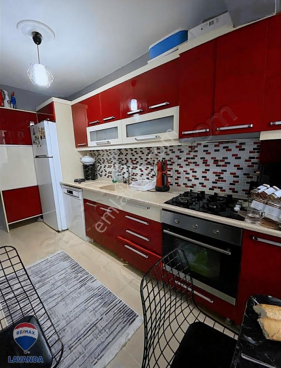 Re/max Lavanda'dan Muhittin Mahallesinde Satılık 2+1 Daire - Görsel 17