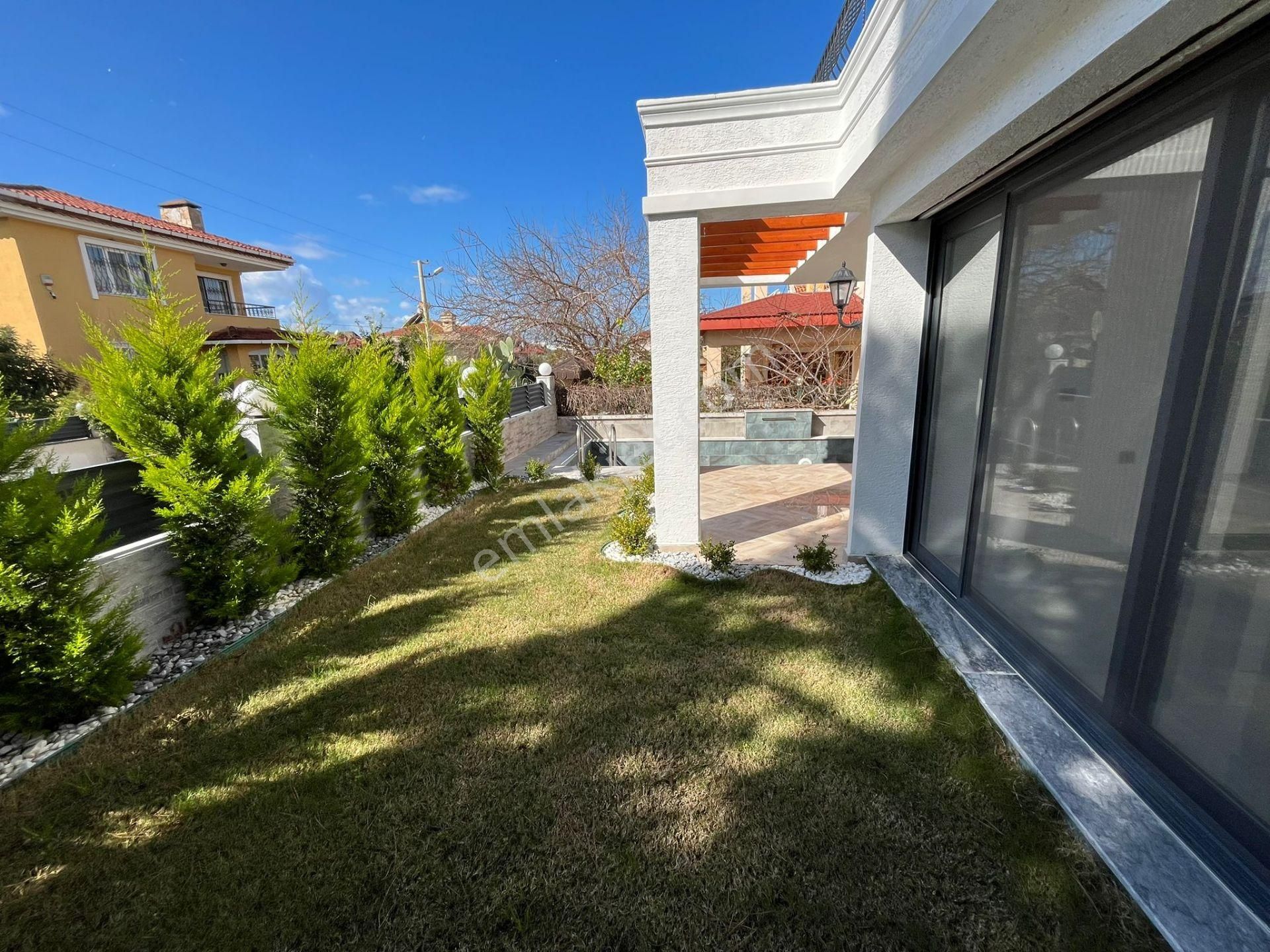 Kuşadası Yılancıburnunda Denize 500metre 4+1 Özel Havuzlu Akıllı Ev Sistemi Satılık Villa - Görsel 19