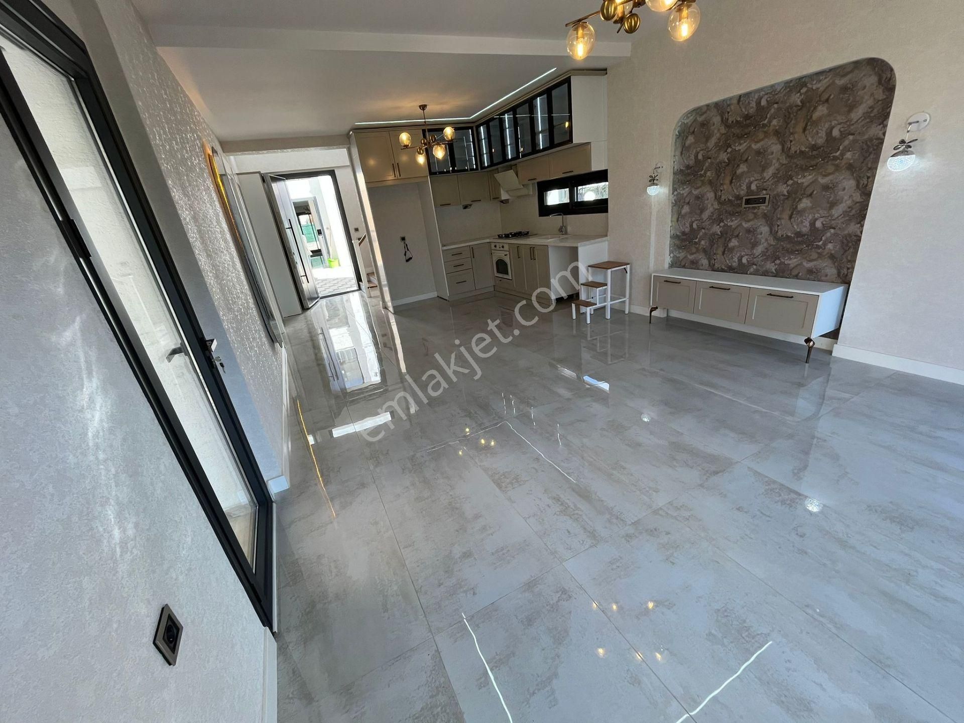 Kuşadası Yılancıburnunda Denize 500metre 4+1 Özel Havuzlu Akıllı Ev Sistemi Satılık Villa - Görsel 9