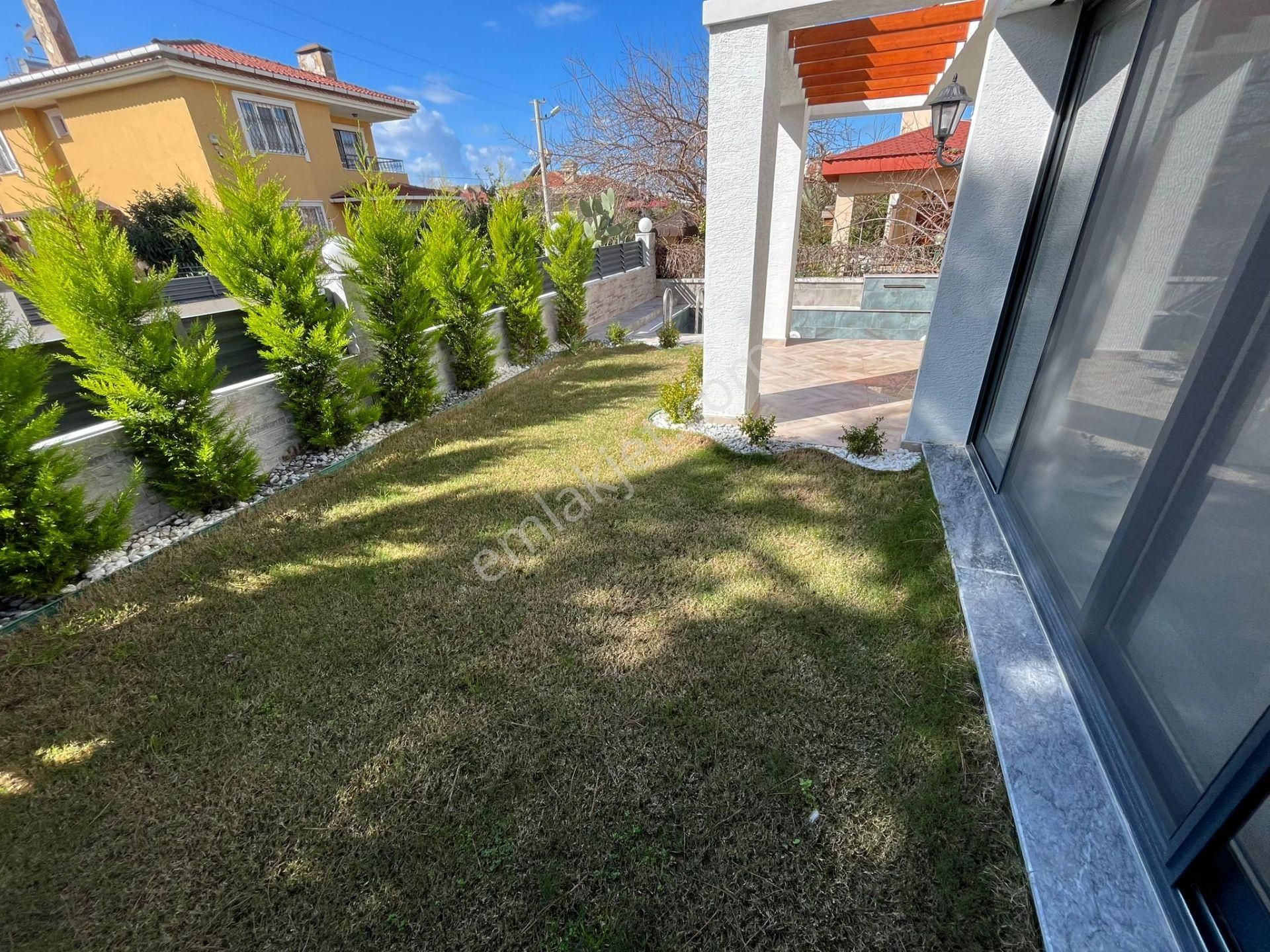 Kuşadası Yılancıburnunda Denize 500metre 4+1 Özel Havuzlu Akıllı Ev Sistemi Satılık Villa - Görsel 15