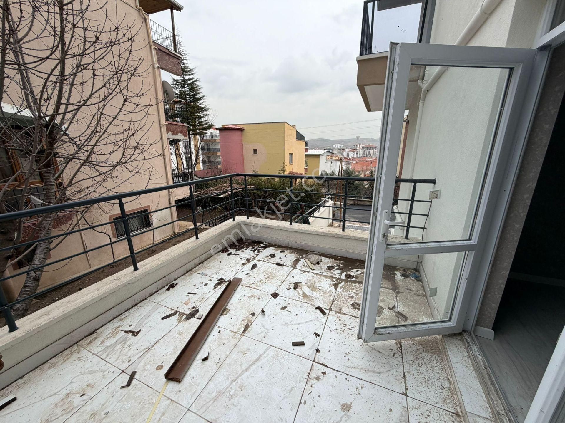 Gökçe Emlak'tan Bağımsız Mutfaklı Sıfır 1+1 Daire - Görsel 4