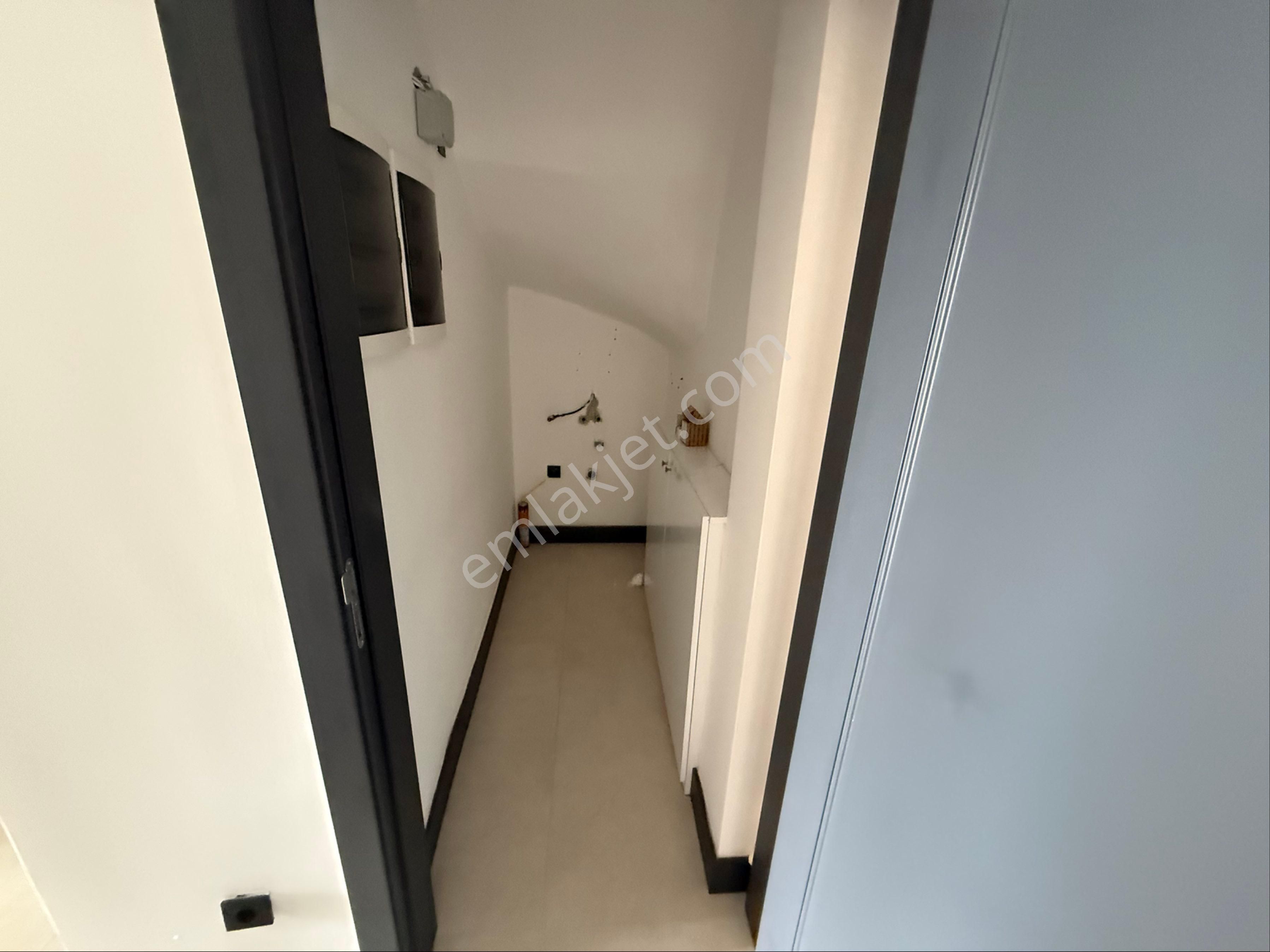 Marinada 5+1 Dublex Kapalı Otoparklı Giyinme Odalı Açık Yüzme Havzlu - Görsel 14