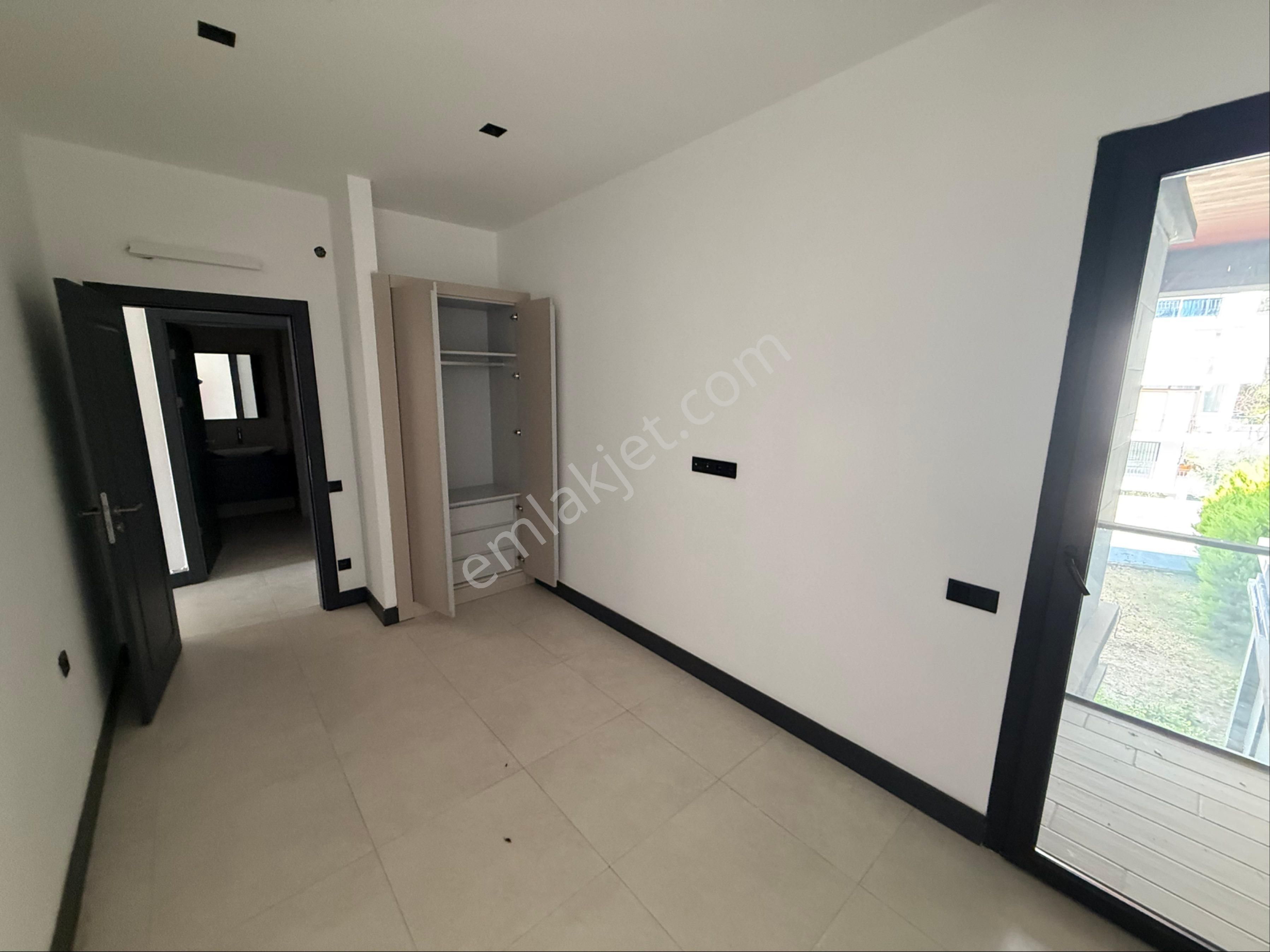 Marinada 5+1 Dublex Kapalı Otoparklı Giyinme Odalı Açık Yüzme Havzlu - Görsel 17