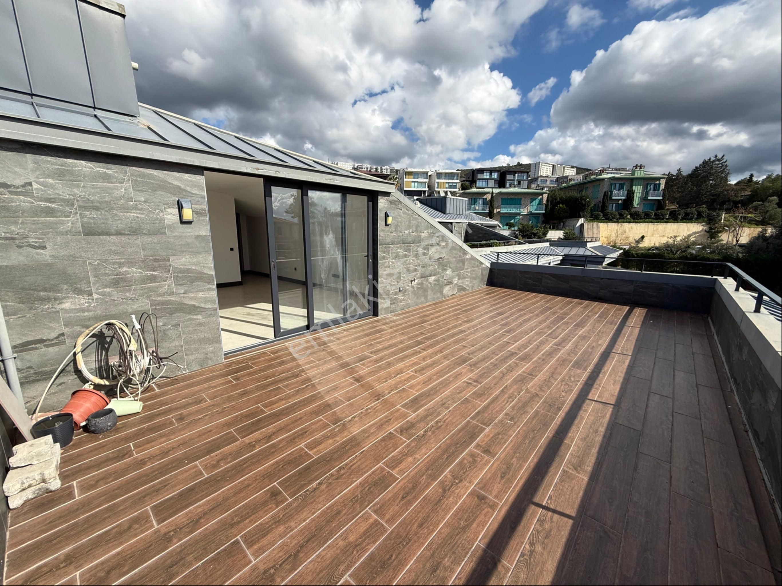 Marinada 5+1 Dublex Kapalı Otoparklı Giyinme Odalı Açık Yüzme Havzlu - Görsel 28