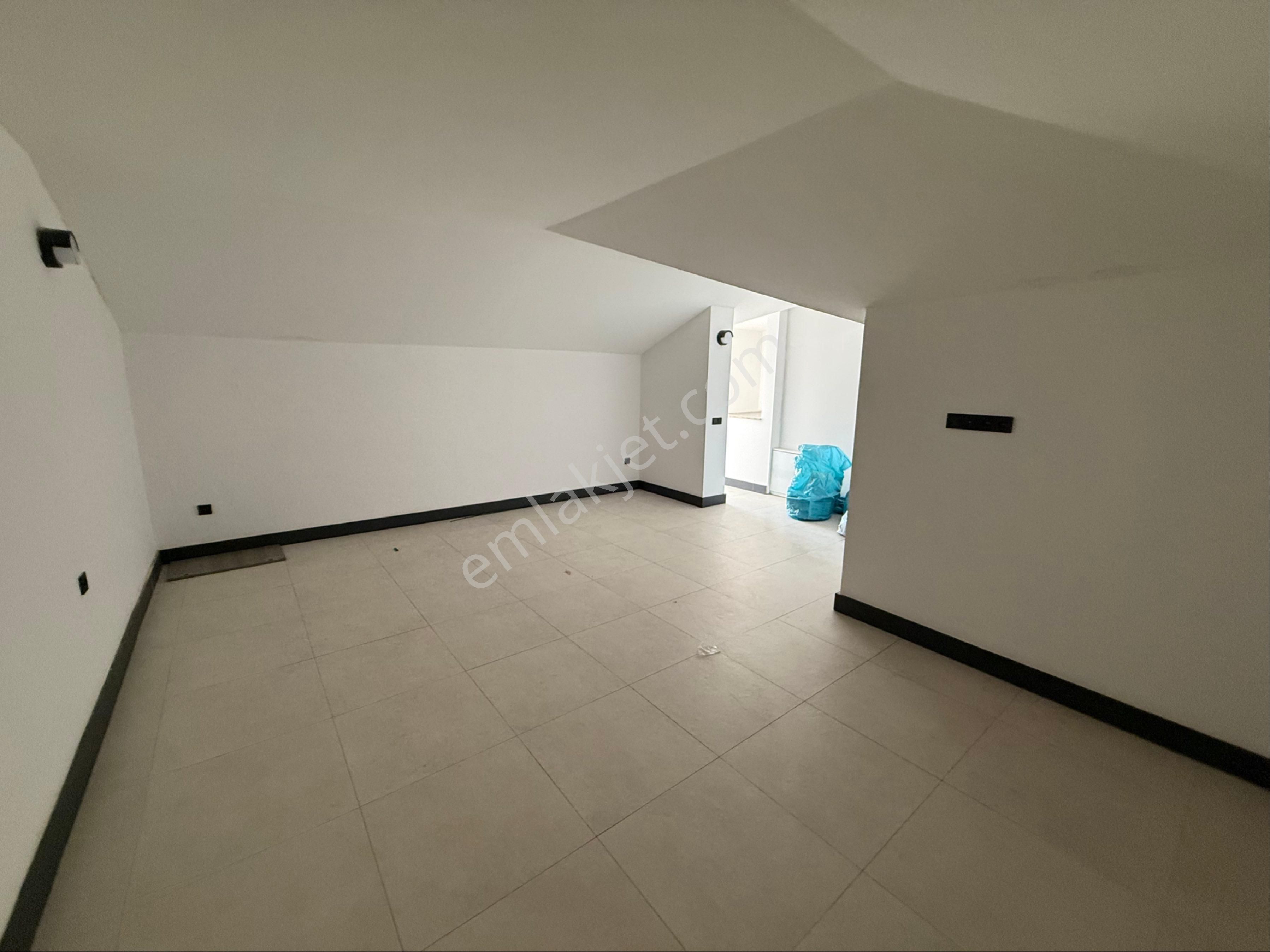 Marinada 5+1 Dublex Kapalı Otoparklı Giyinme Odalı Açık Yüzme Havzlu - Görsel 23