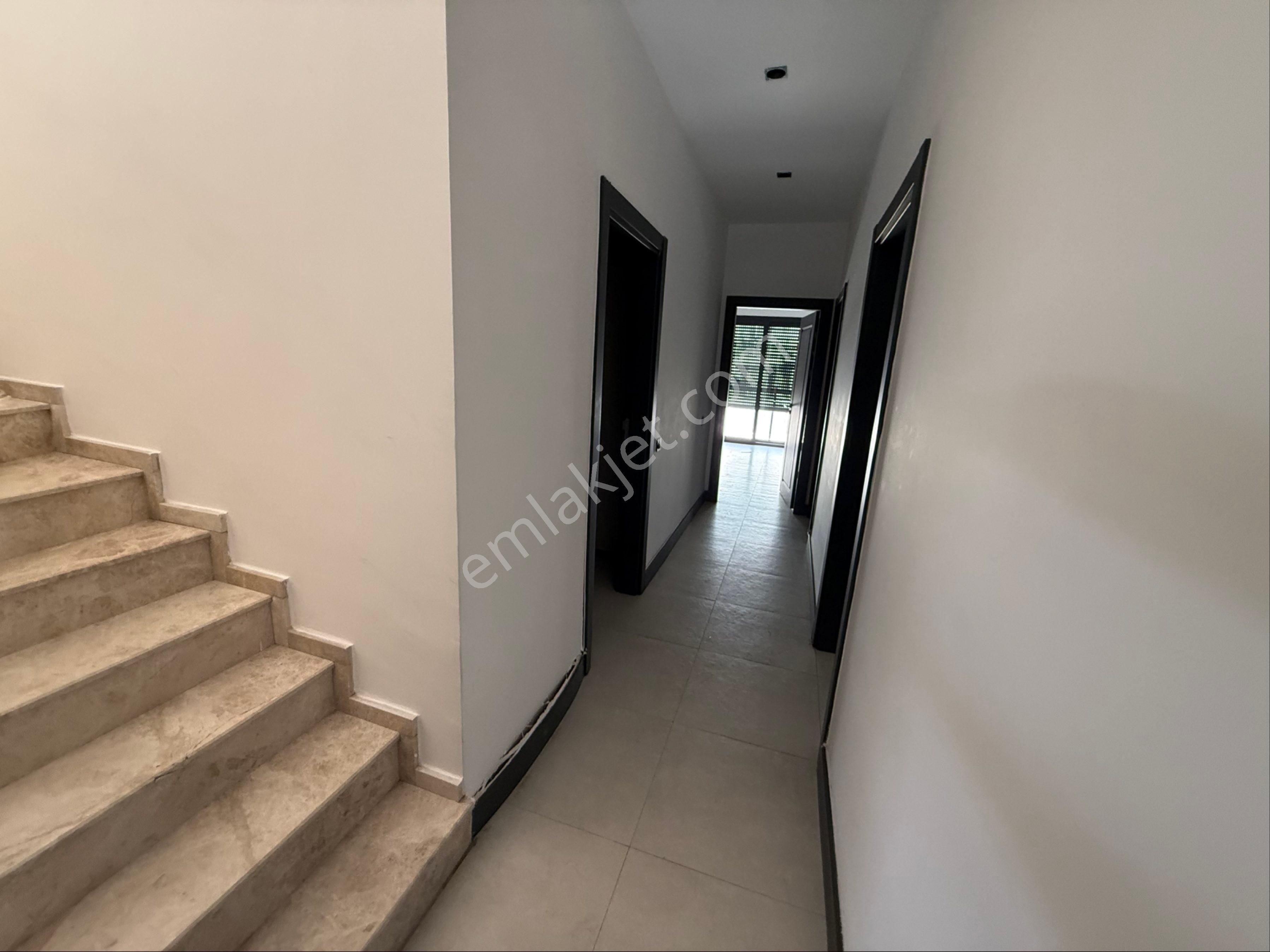 Marinada 5+1 Dublex Kapalı Otoparklı Giyinme Odalı Açık Yüzme Havzlu - Görsel 13