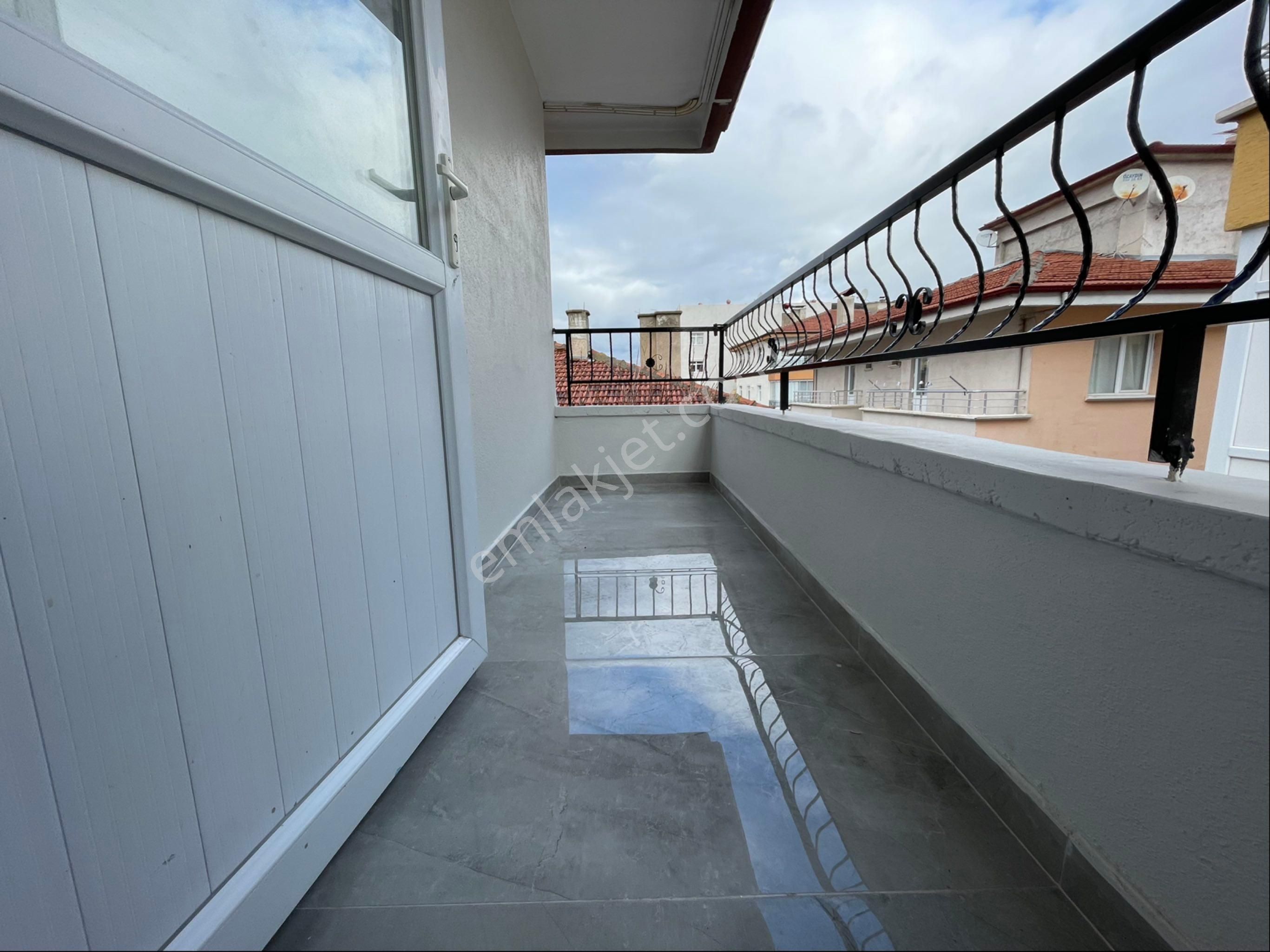 Ns Prestij Den İstasyon Mah Geniş Kat Da Full Yapılı Daire - Görsel 10