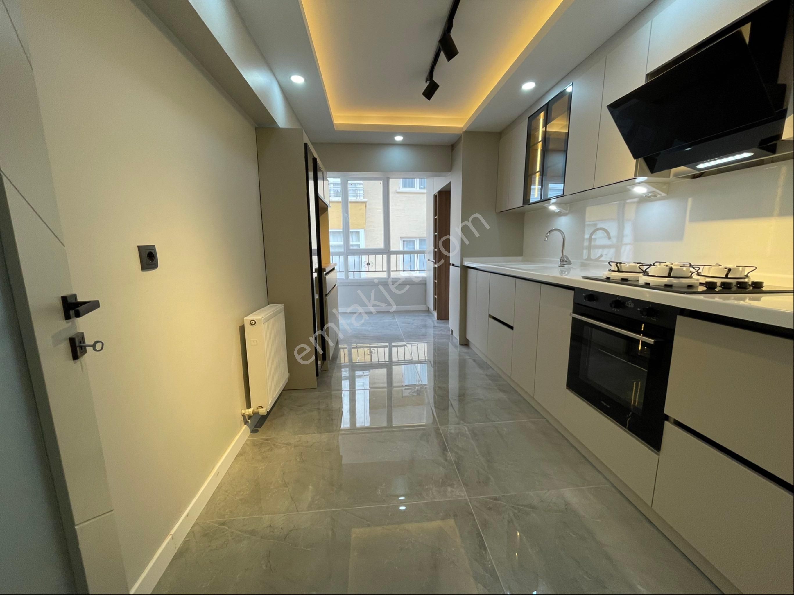 Ns Prestij Den İstasyon Mah Geniş Kat Da Full Yapılı Daire