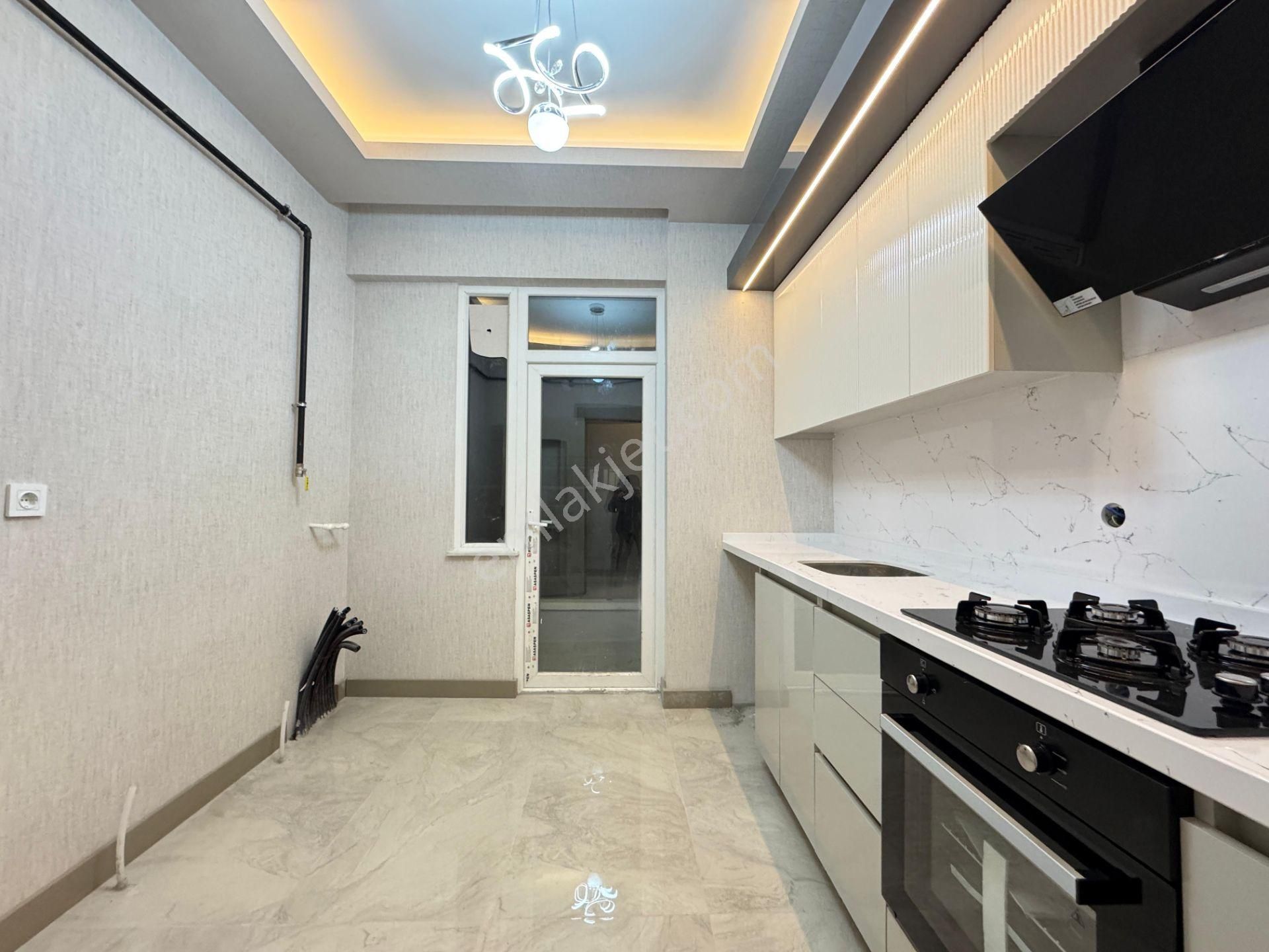 Gökçe Emlak'tan Sarayda Merkezi Konumda Sıfır 2+1 Daire - Görsel 3