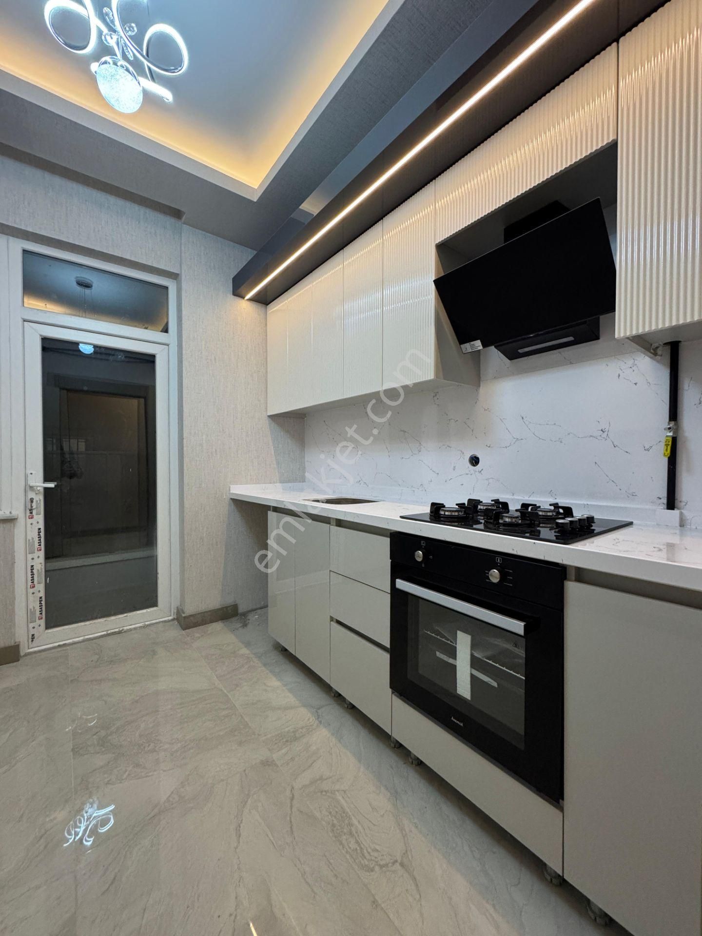 Gökçe Emlak'tan Sarayda Merkezi Konumda Sıfır 2+1 Daire - Görsel 2