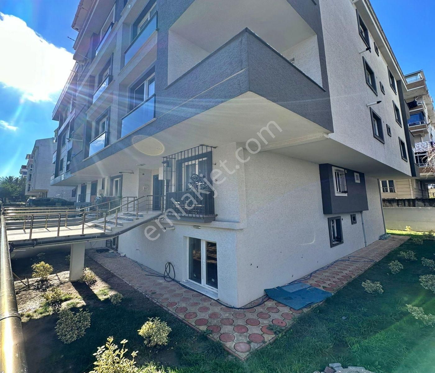 Yakuplu Mah Bahçe Kullanımlı Kiralık 1+1 Daire