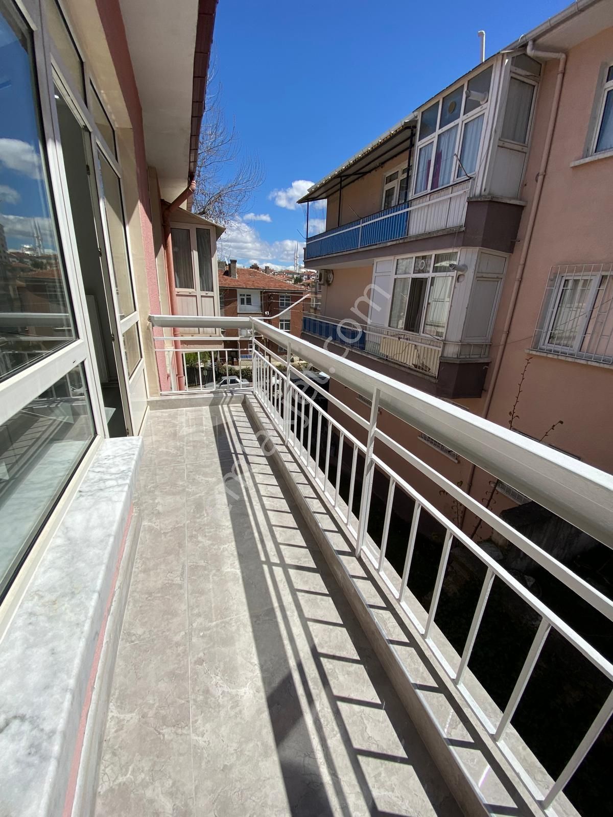 Tepebaşı Mah Gazino Göbekte Bağımsız Katta 3+1 Satılık Daire - Görsel 16