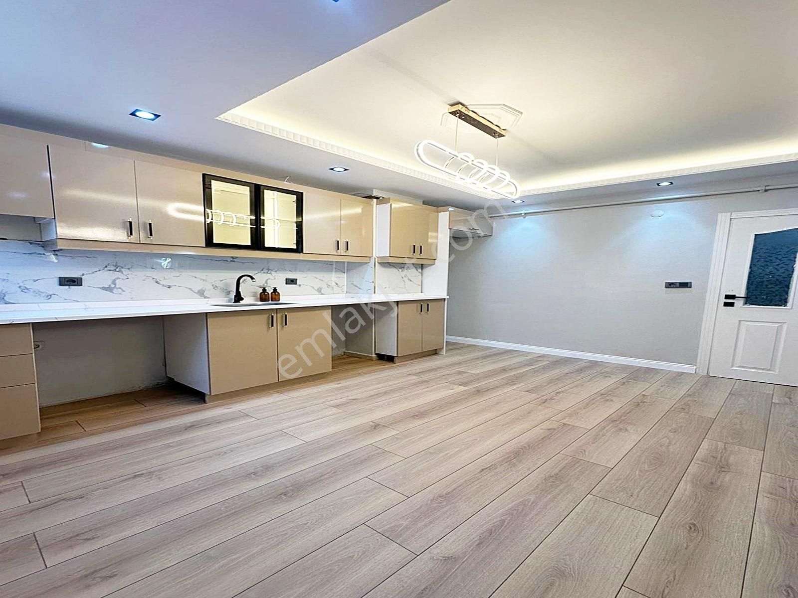 Boss Yapıdan Full Dekorlu Geniş M² Özel Tasarım Mutfak 2+1 Daire - Görsel 16