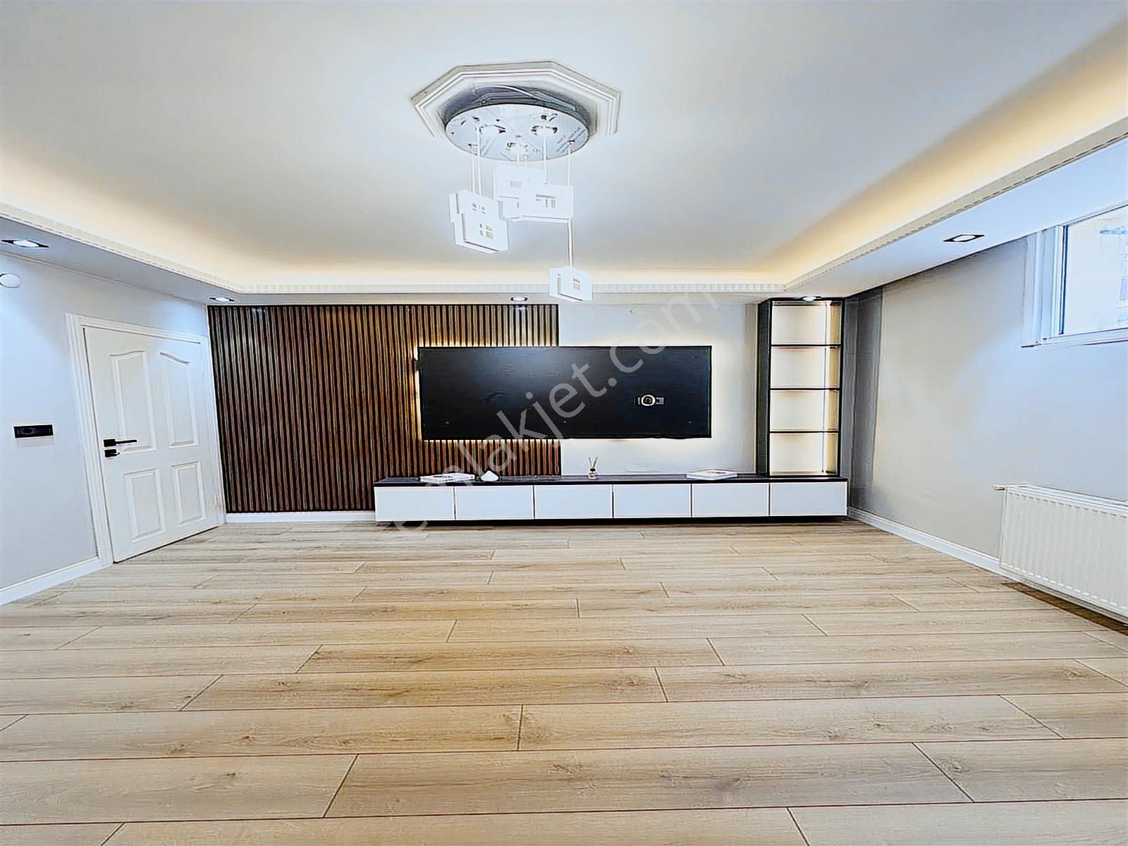 Boss Yapıdan Full Dekorlu Geniş M² Özel Tasarım Mutfak 2+1 Daire