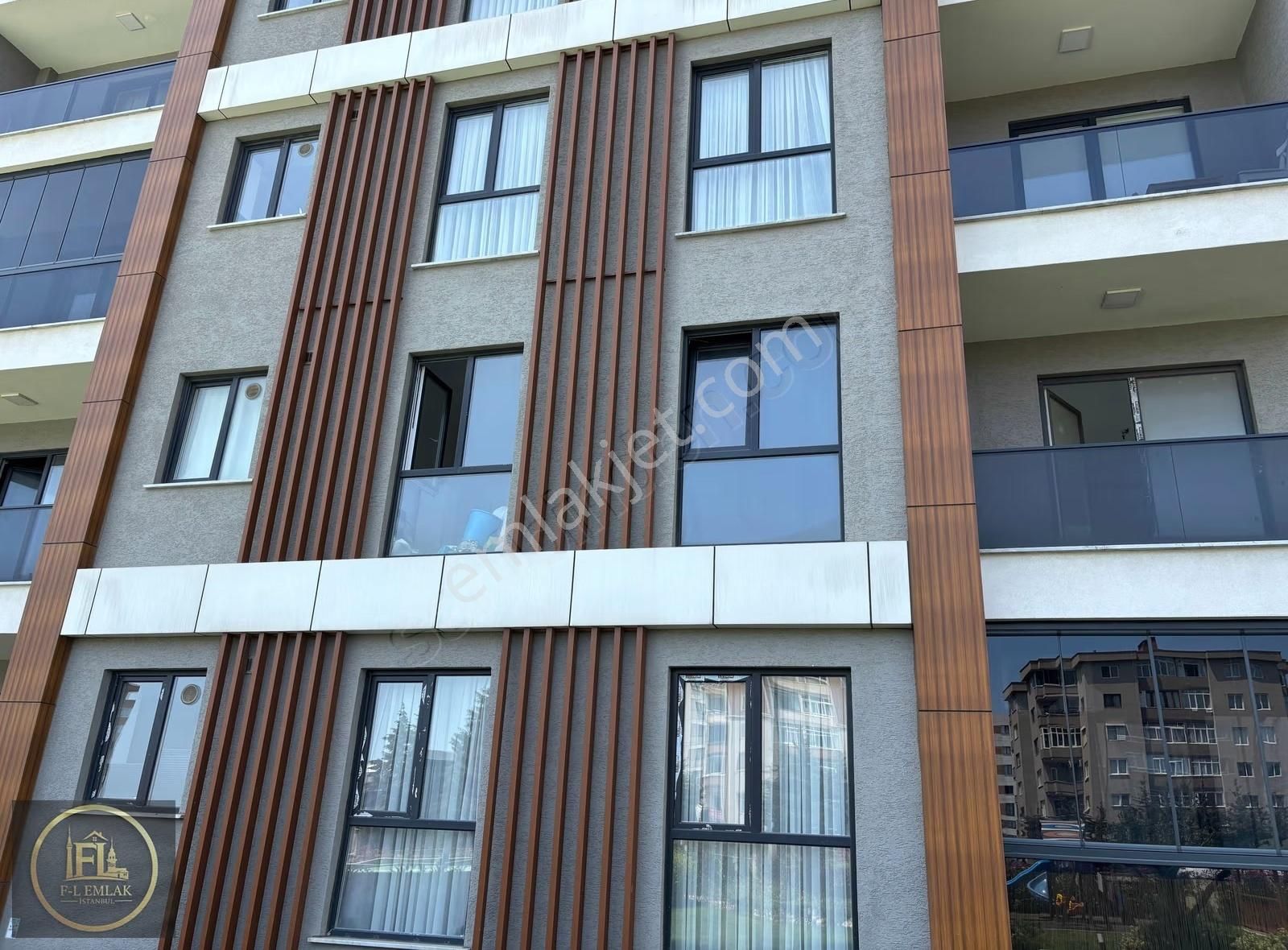 F-l Emlaktan Sancaktepe Blue Garden Sitesi 2+1 Ara Kat - Görsel 13