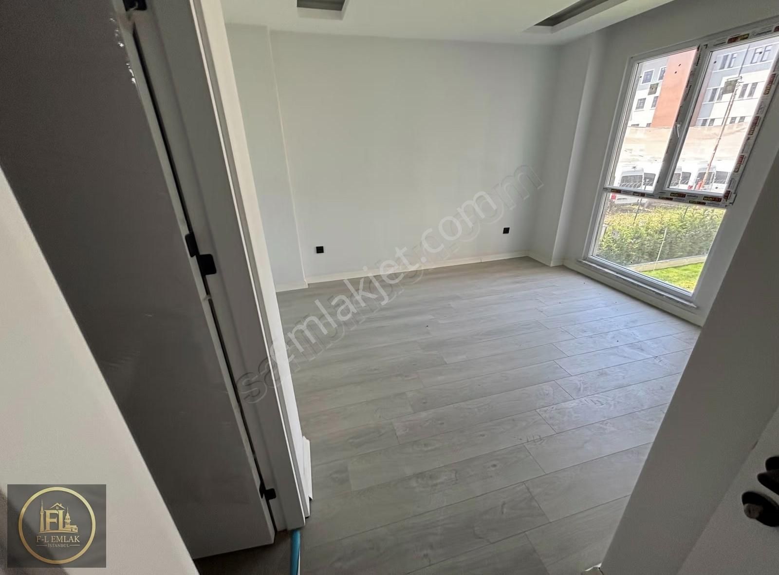 F-l Emlaktan Sancaktepe Blue Garden Sitesi 2+1 Ara Kat - Görsel 11