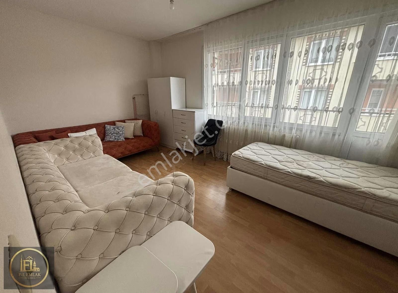 F-l Emlaktan Eşyalı 1+1 Çarşı Metroya 5 Dk - Görsel 26