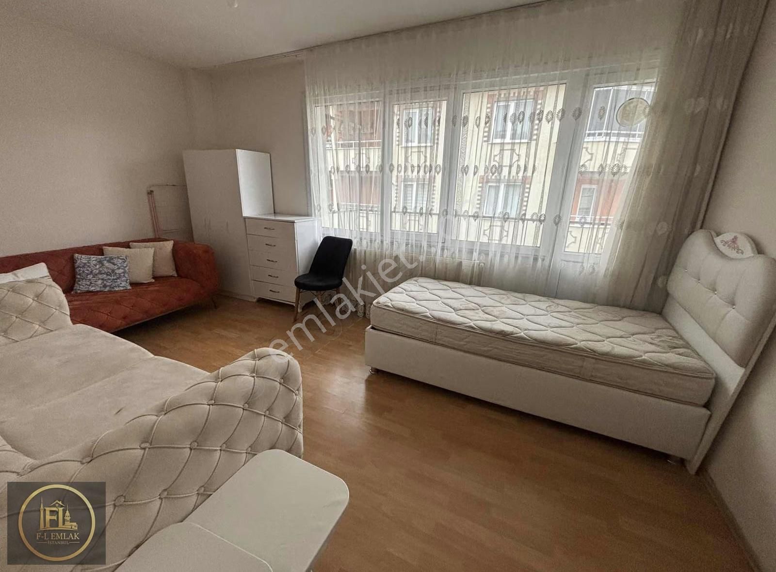 F-l Emlaktan Eşyalı 1+1 Çarşı Metroya 5 Dk - Görsel 8