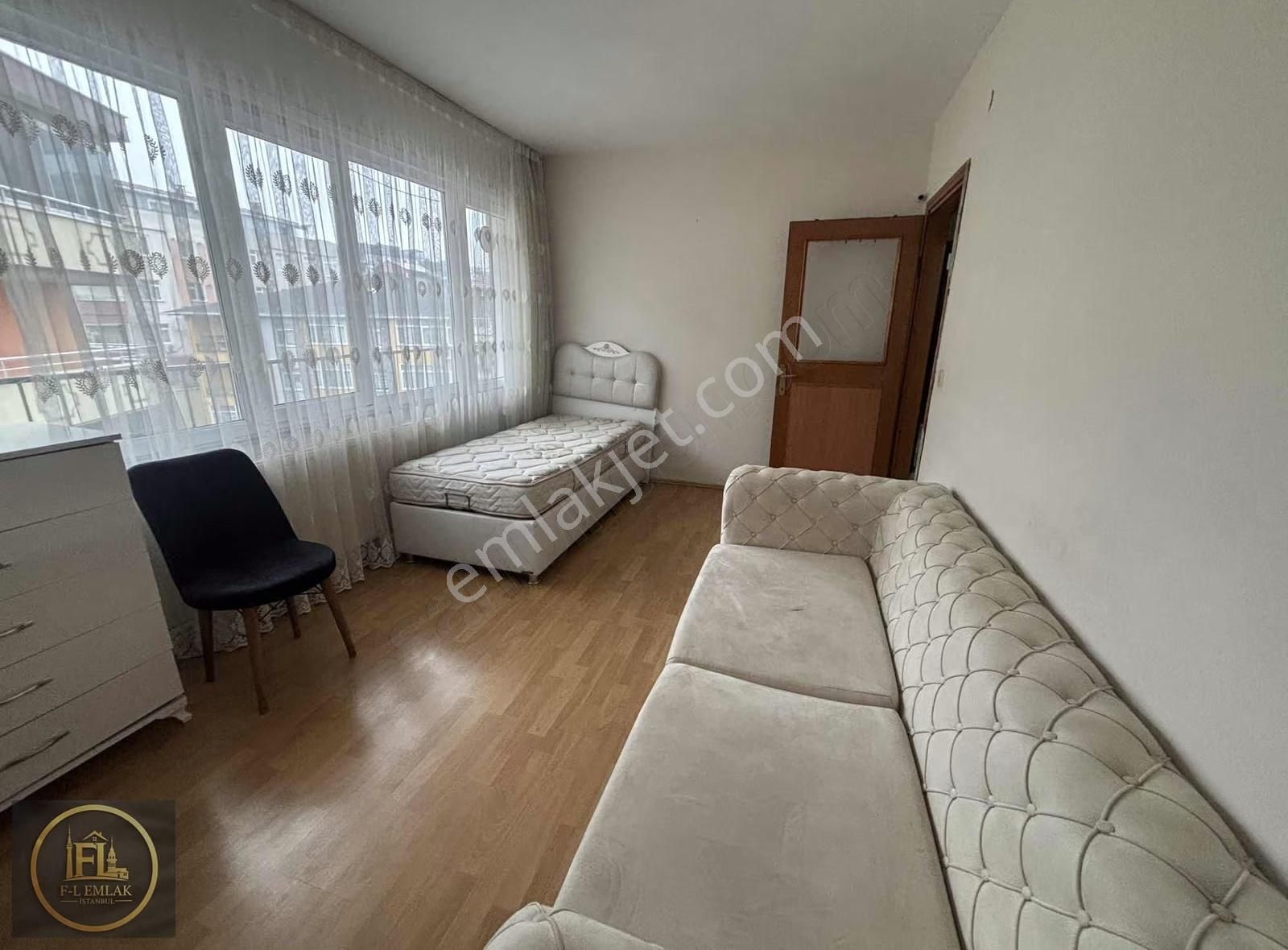 F-l Emlaktan Eşyalı 1+1 Çarşı Metroya 5 Dk - Görsel 13