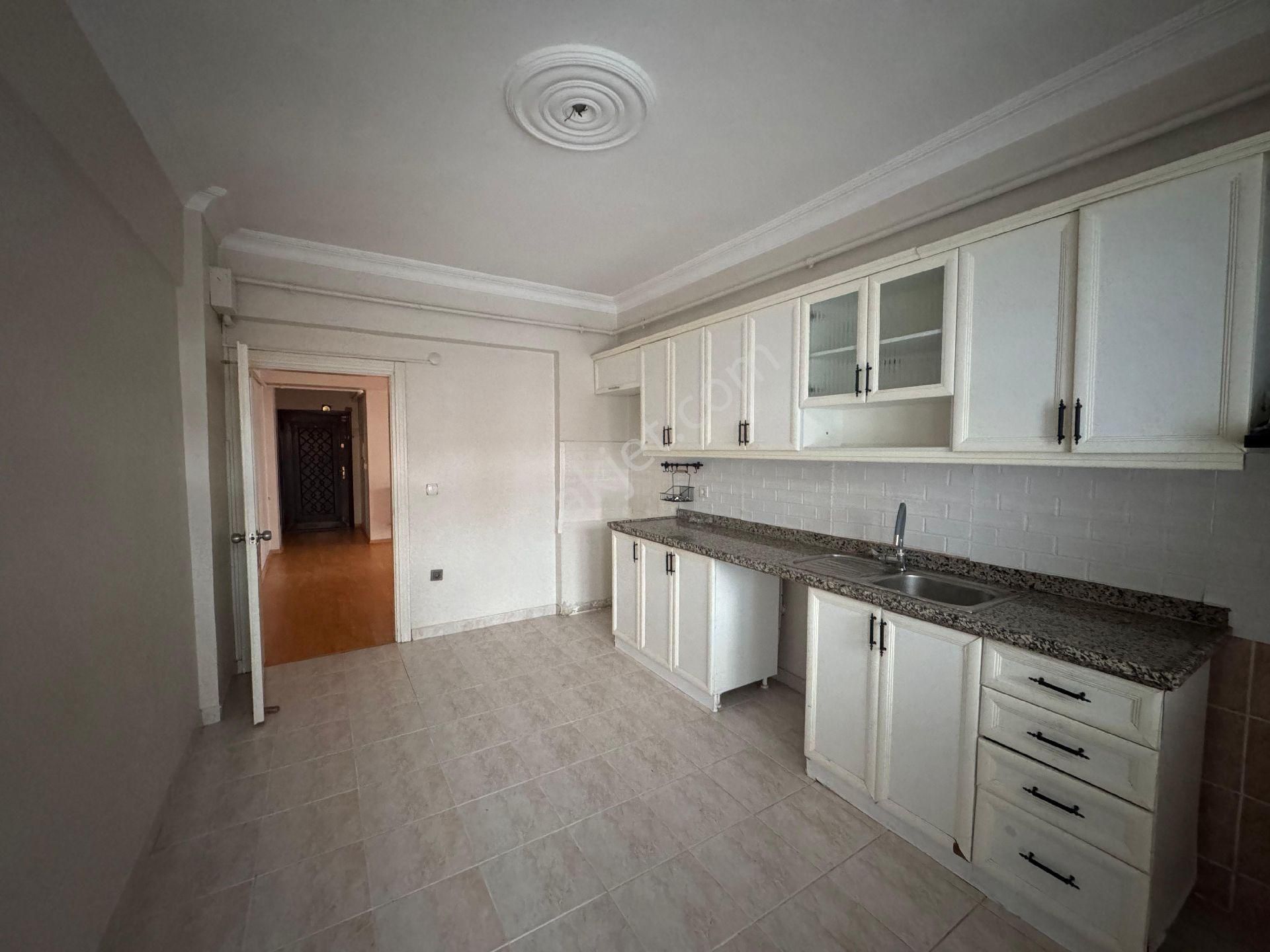 Üçyıldız Gayrimenkul'den Hürriyet Mah.kiralık 3+1 Daire - Görsel 15