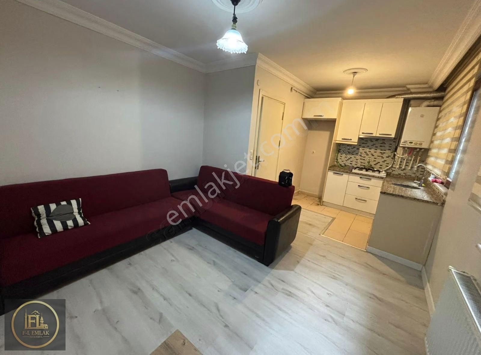 F-l Emlaktan Bulgurlu Metro Yürüme Mesfede 1+1