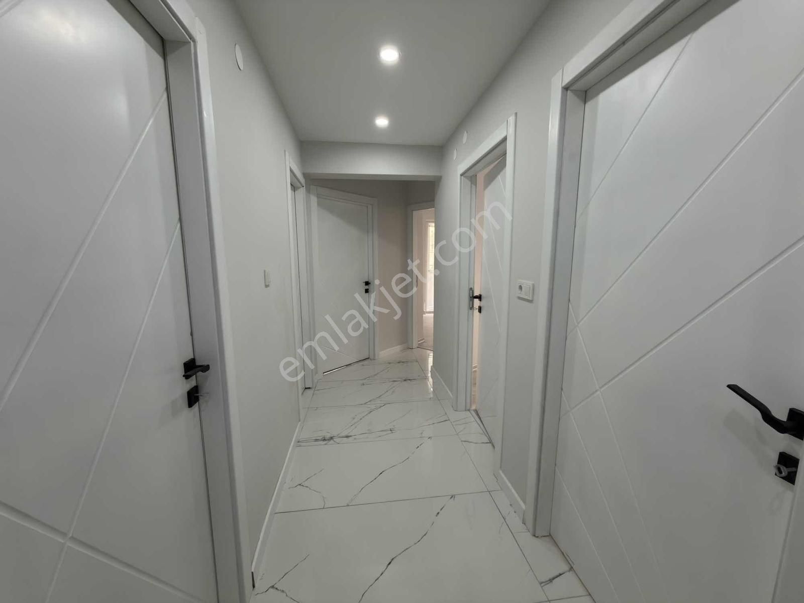 Eviva'dan 30 Ağustos Mah. Merkezde Ara Katta Full Yapılı 3+1 - Görsel 3