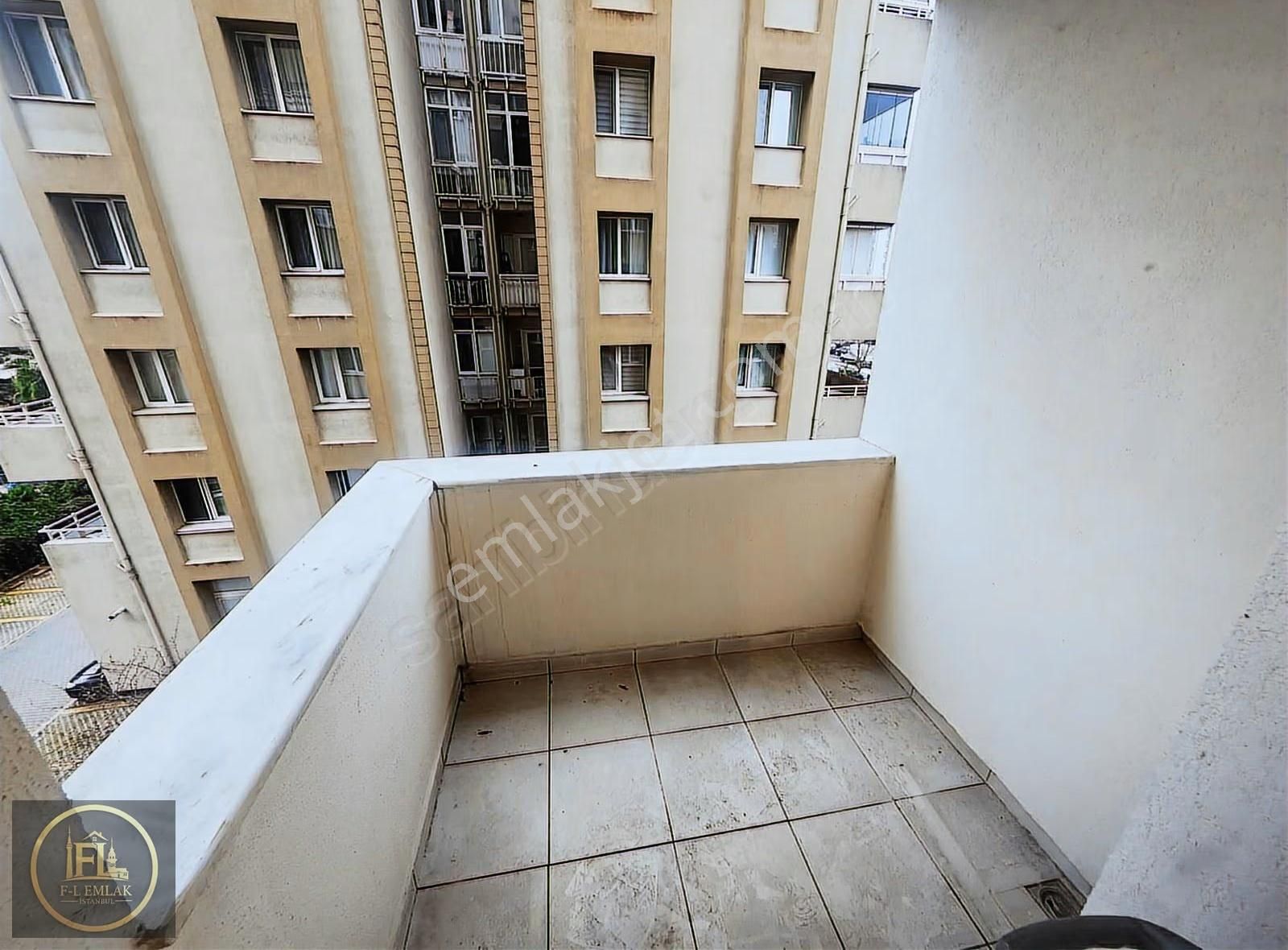 F-l Emlaktan Ataşehir Palandöken Sitesinde 2.kat Boş 3+1 125 M2 - Görsel 18