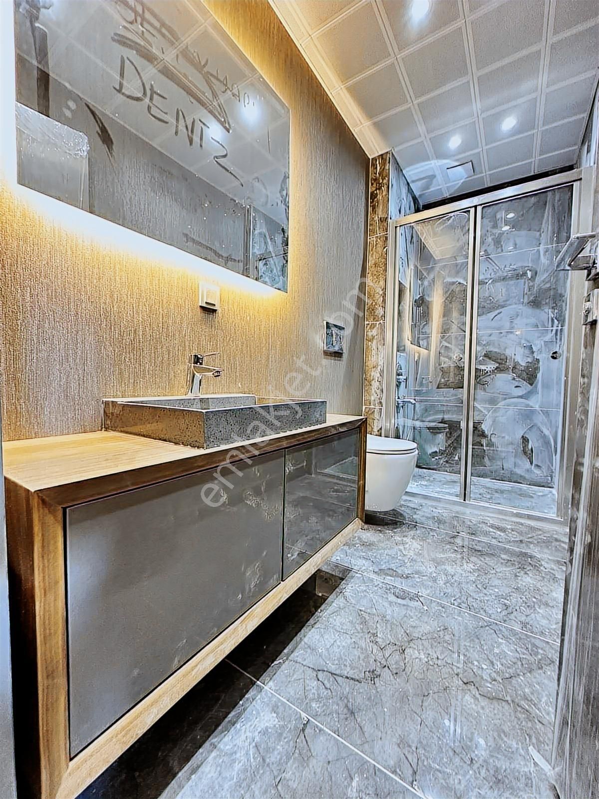 Menderes'te 3+1 300 M2 Arsa İçinde 170 M2 Havuzlu Triplex Villa - Görsel 17