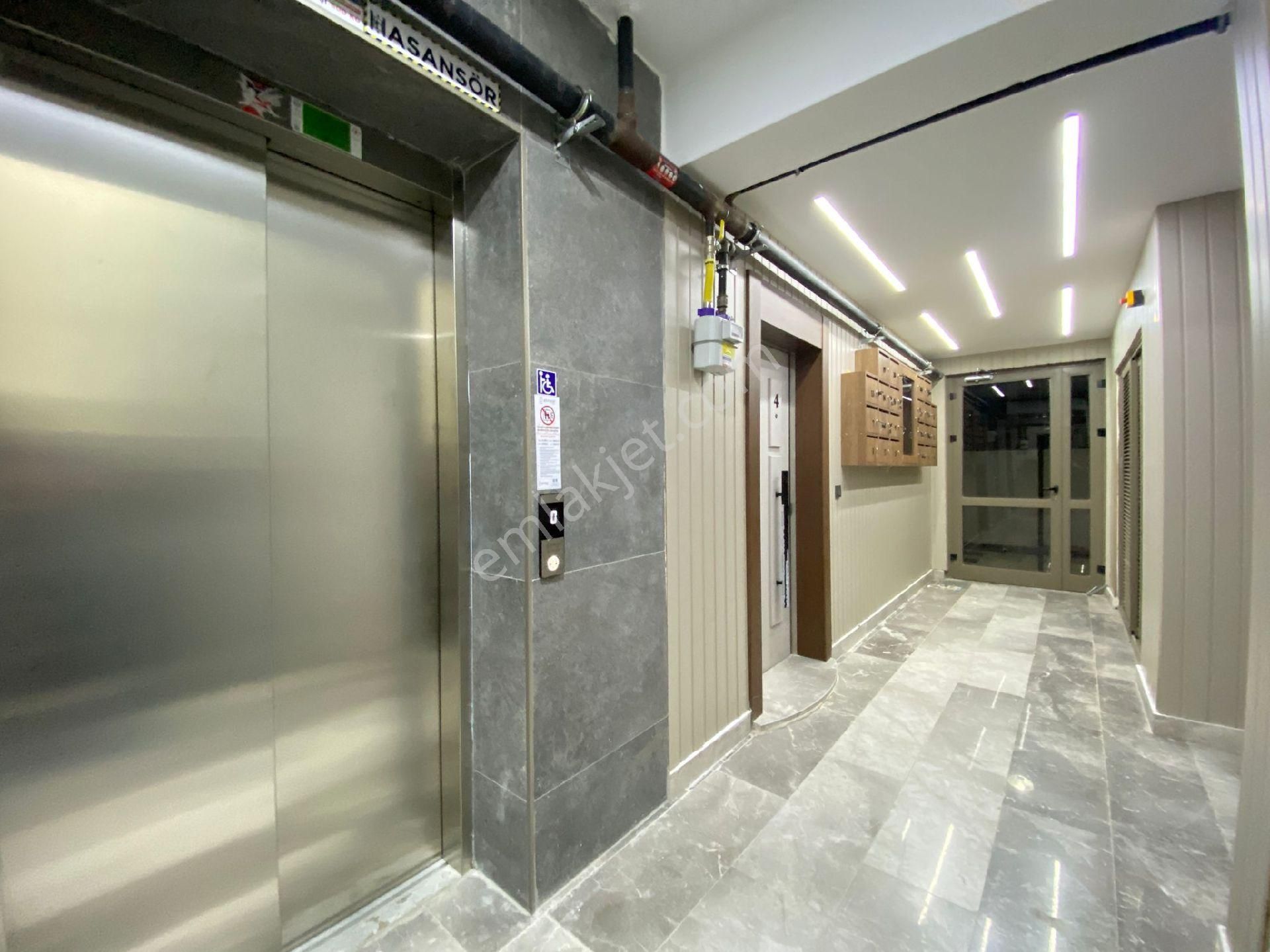 Bahçelievler'de Sıfır Arakat Asansörlü 1+1 Eşyalı Kiralık Daire - Görsel 17