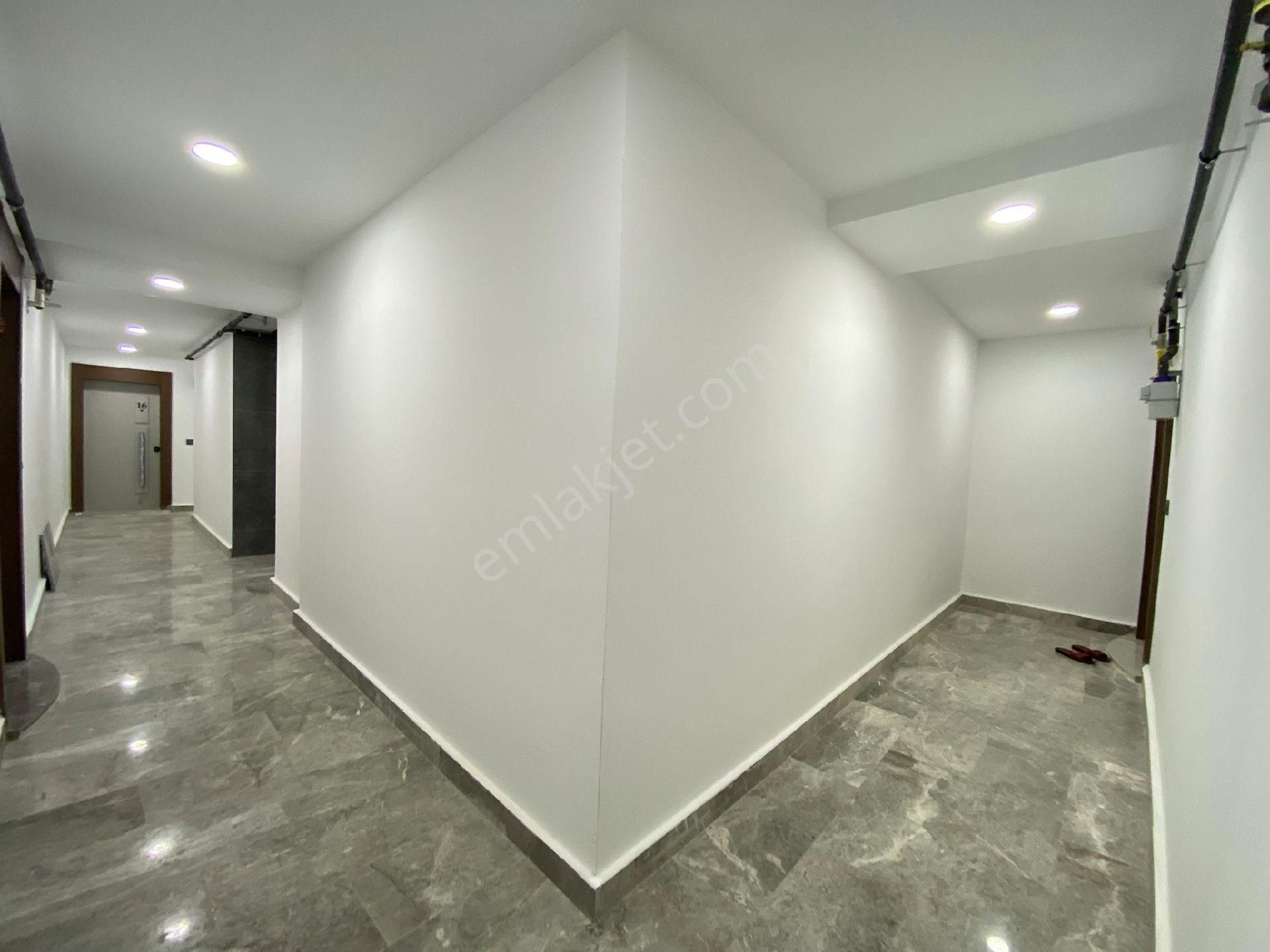 Bahçelievler'de Sıfır Arakat Asansörlü 1+1 Eşyalı Kiralık Daire - Görsel 14