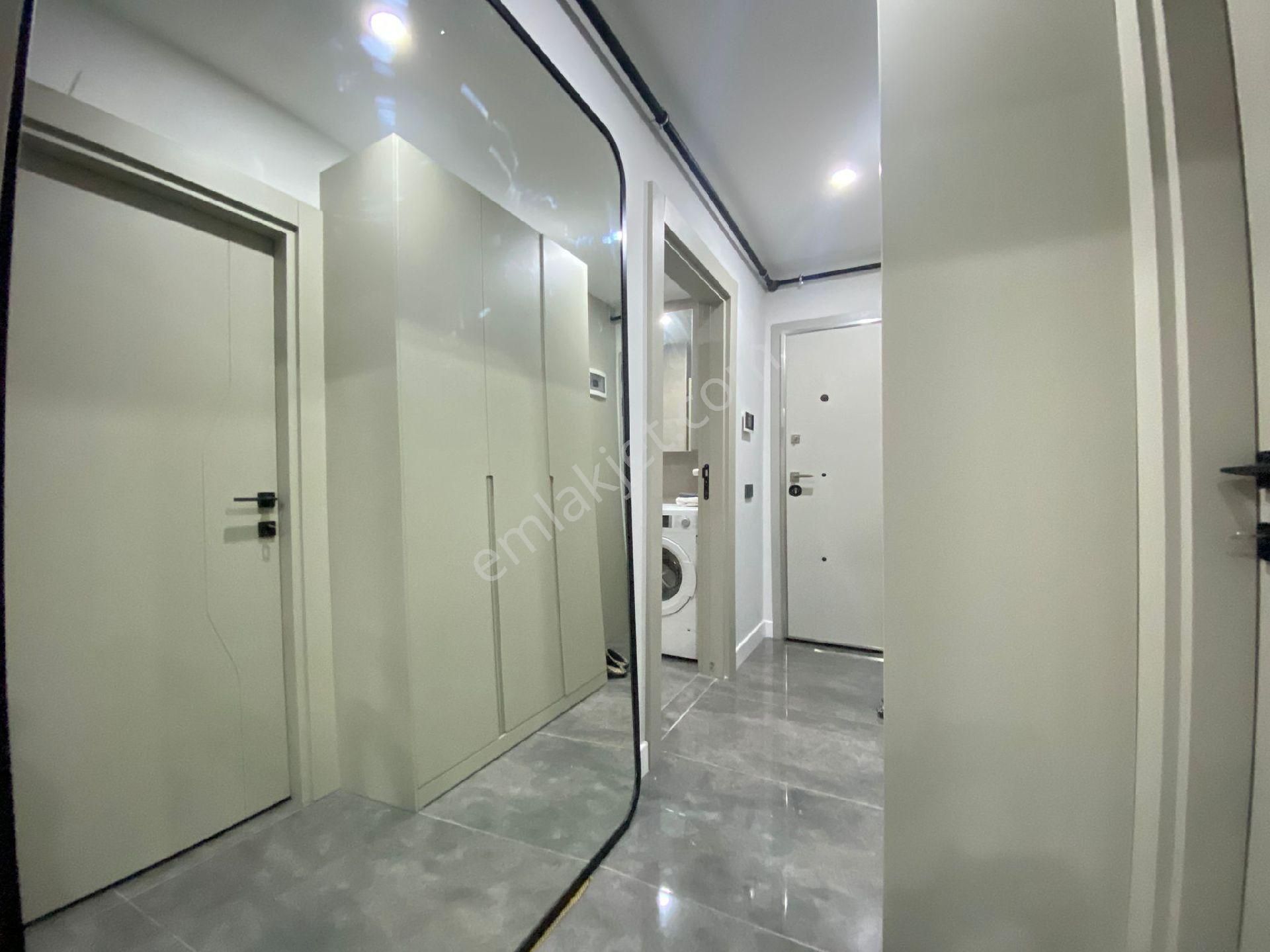 Bahçelievler'de Sıfır Arakat Asansörlü 1+1 Eşyalı Kiralık Daire - Görsel 11