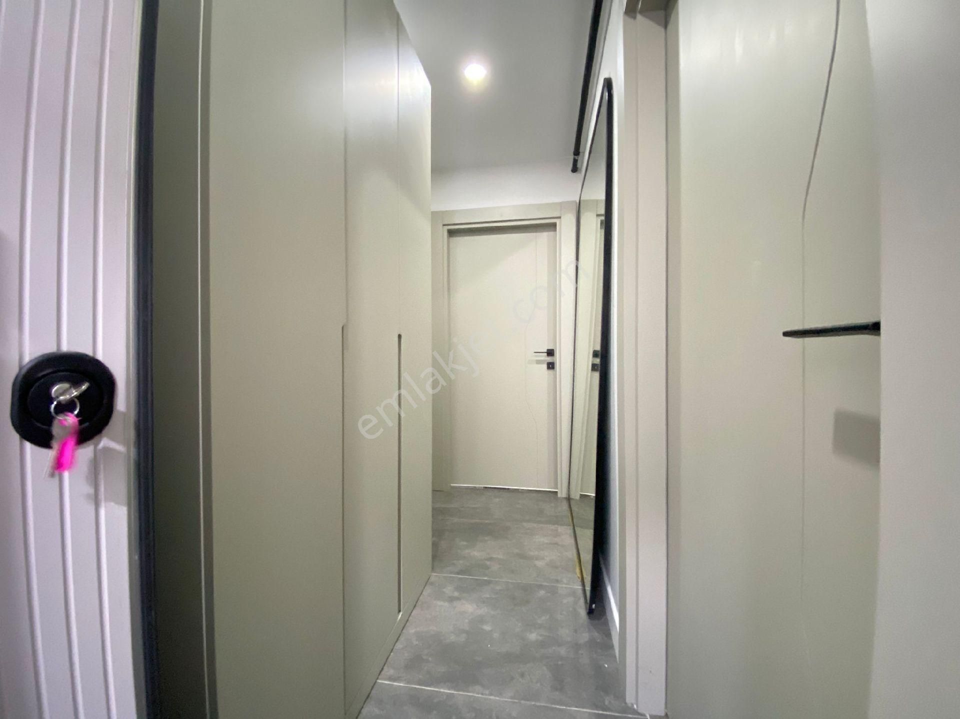 Bahçelievler'de Sıfır Arakat Asansörlü 1+1 Eşyalı Kiralık Daire - Görsel 12