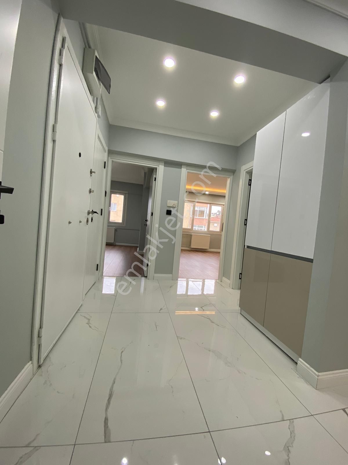 Tamiş'den İdealtepe'de Site İçerisinde Lüx Yapılı 4.katta 3+1 - Görsel 4