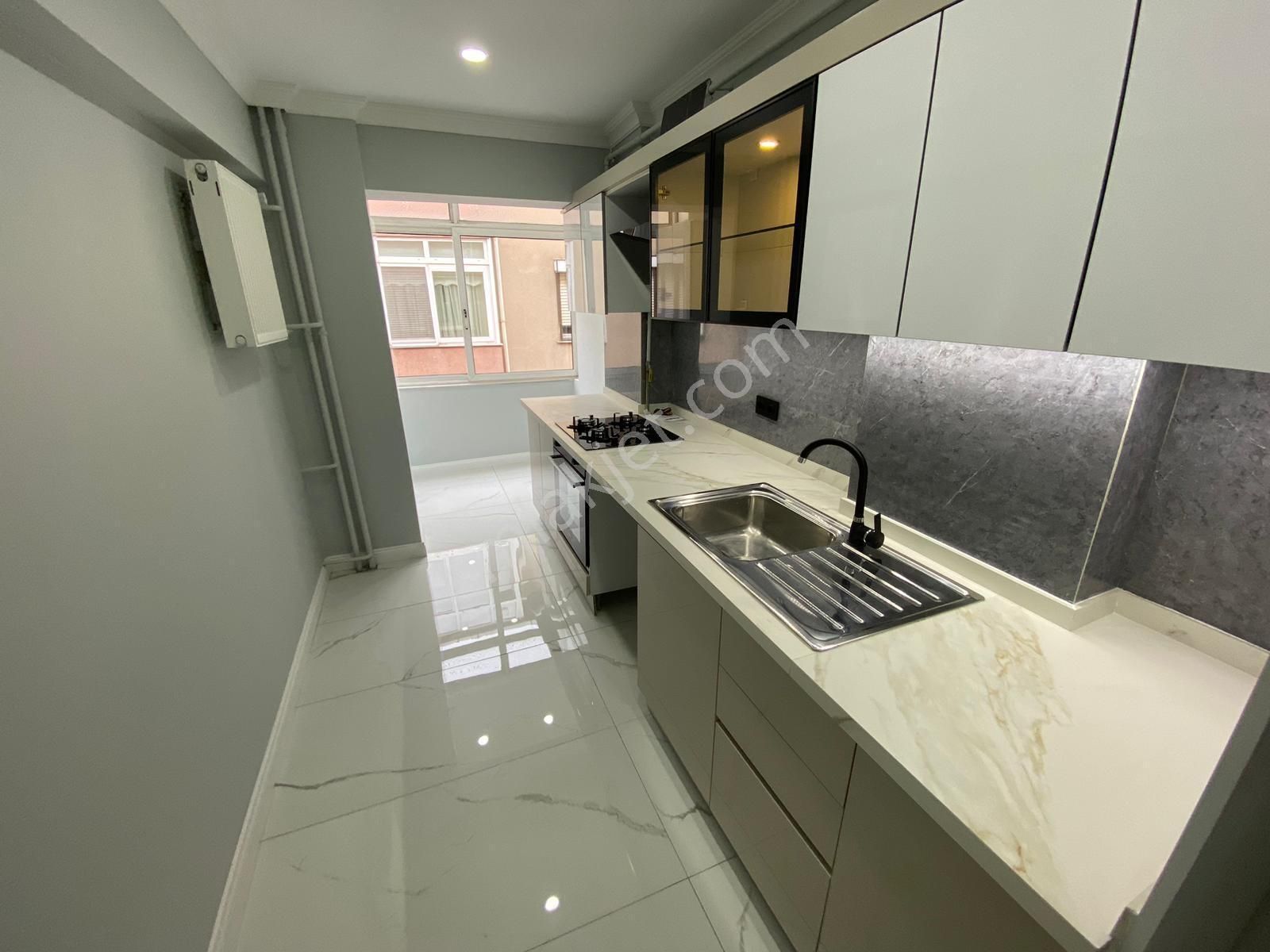 Tamiş'den İdealtepe'de Site İçerisinde Lüx Yapılı 4.katta 3+1 - Görsel 15